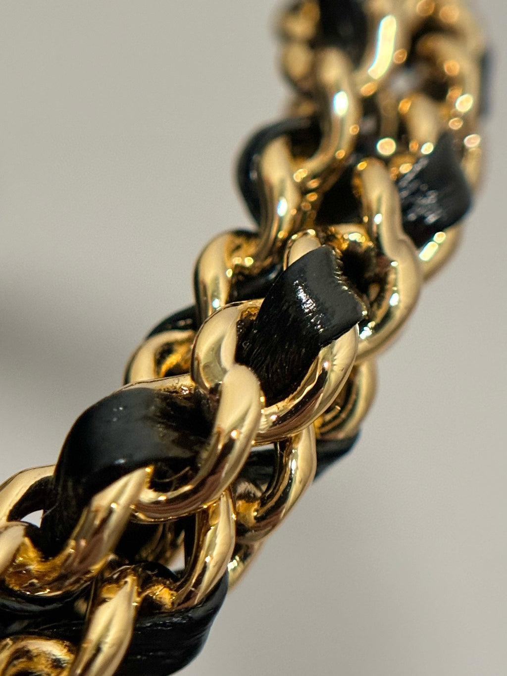 CHANEL-22B CF bag golden/sliver