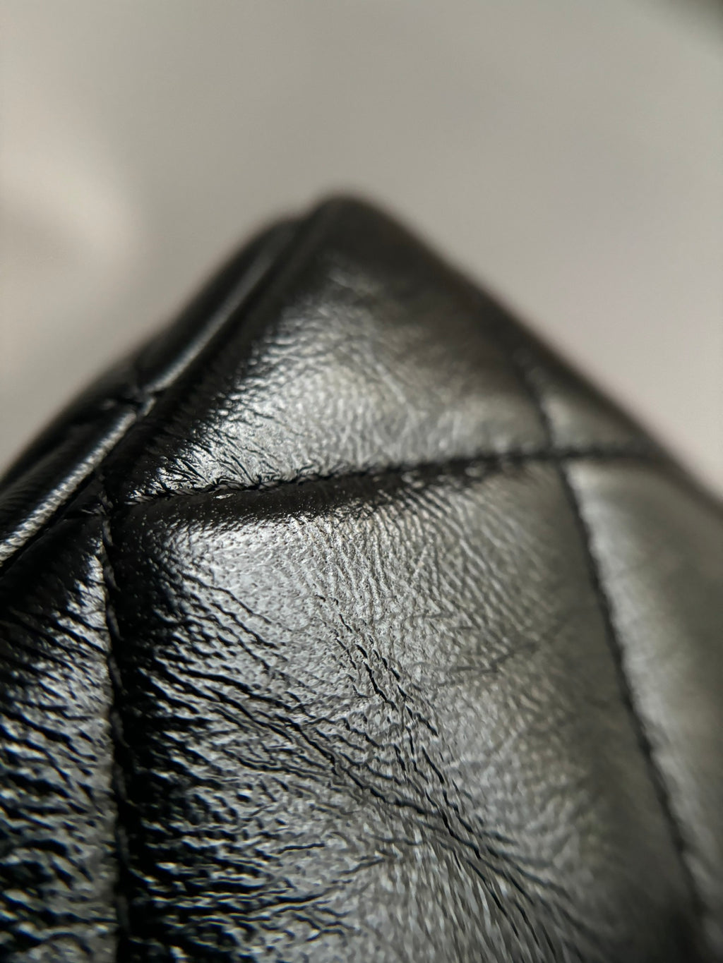 CHANEL-22B CF bag golden/sliver