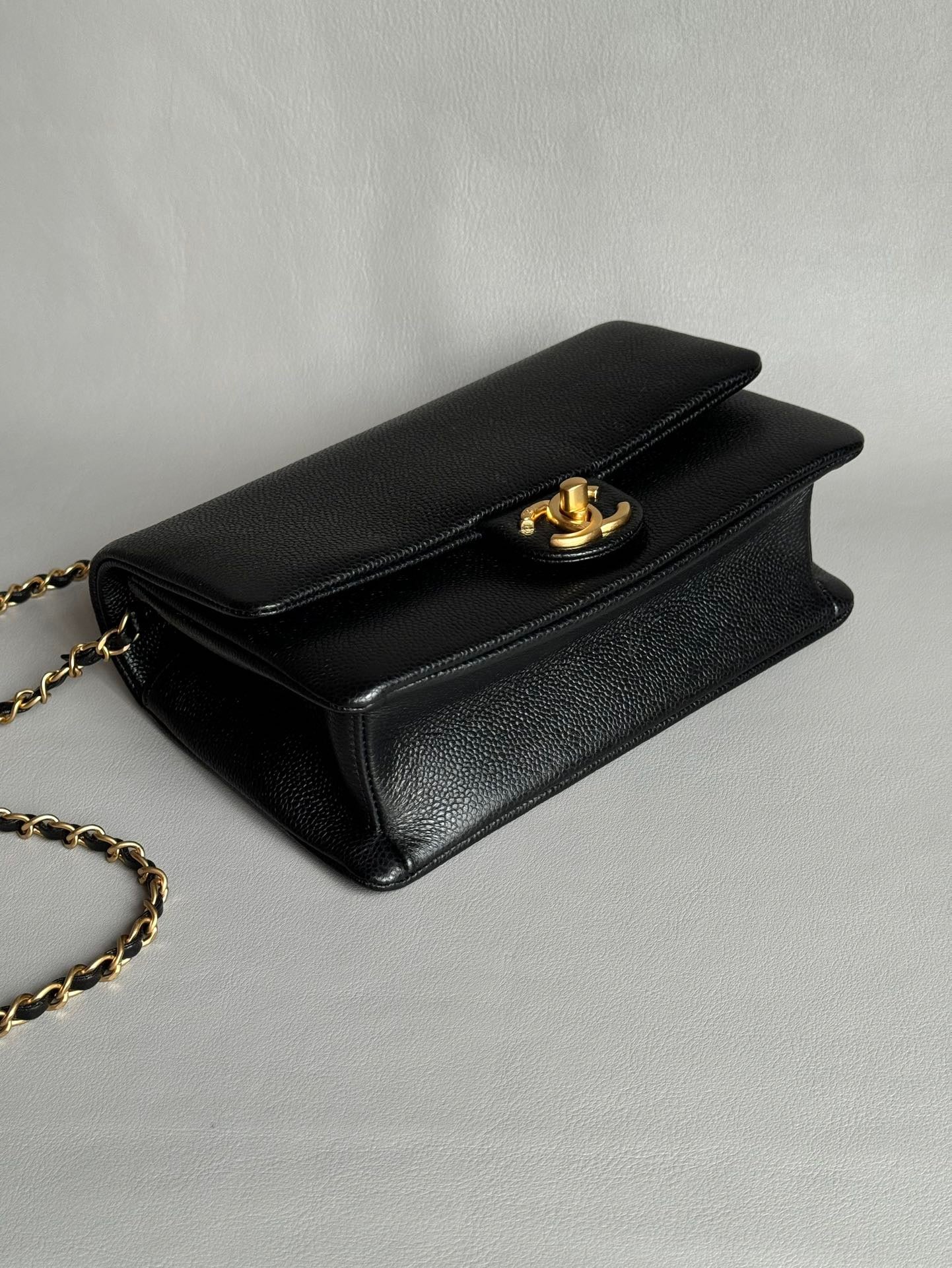 CHANEL-22K CF bag golden/sliver