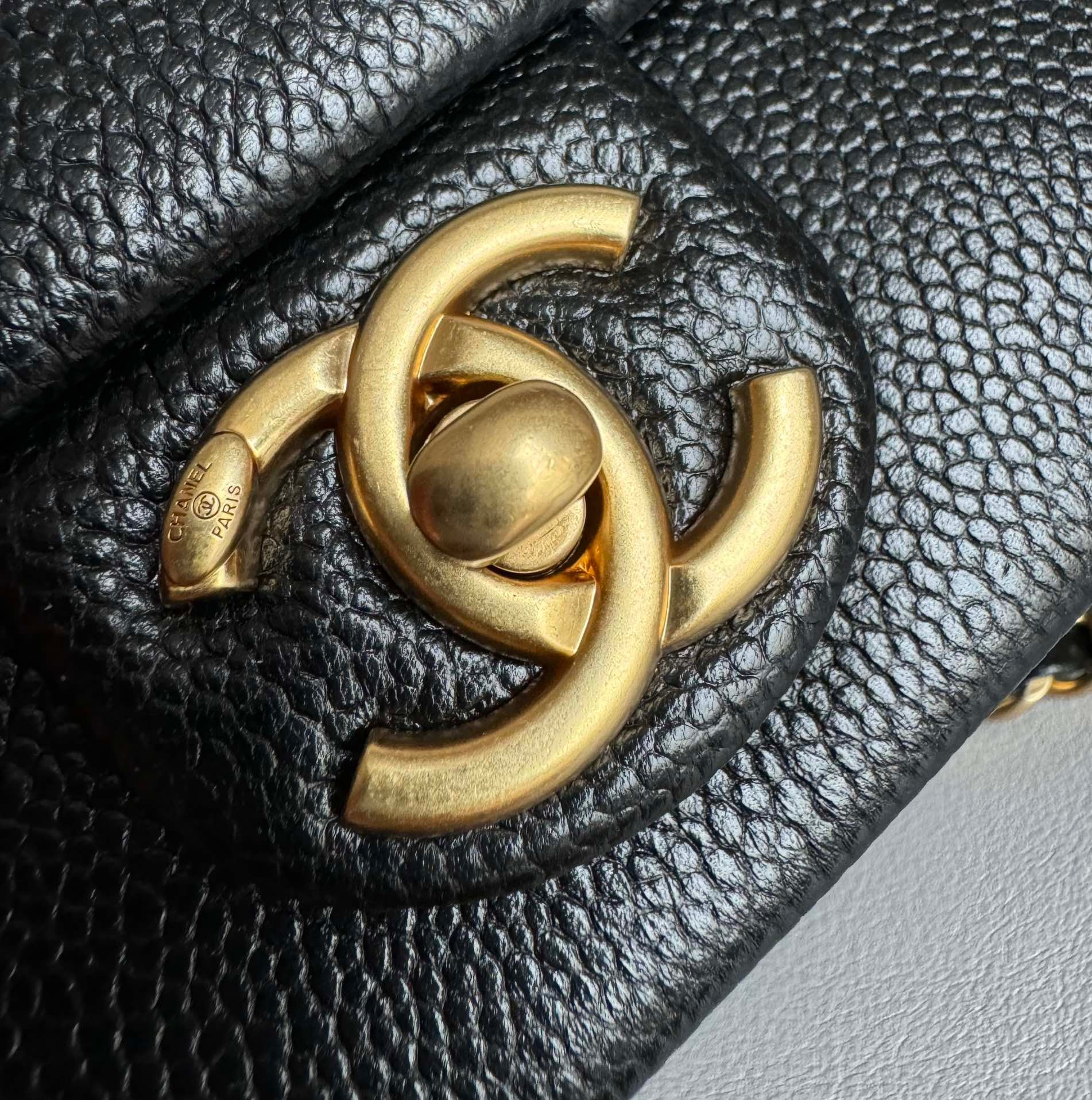 CHANEL-22K CF bag golden/sliver