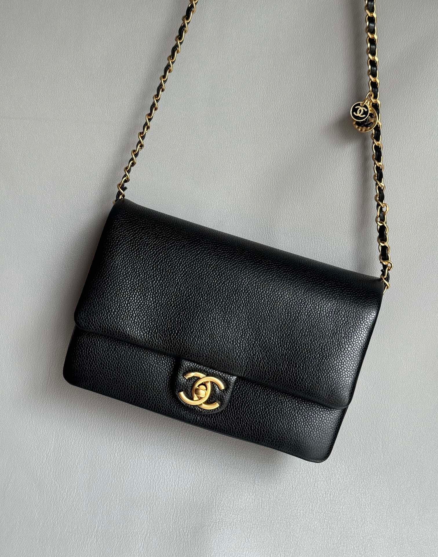 CHANEL-22K CF bag golden/sliver