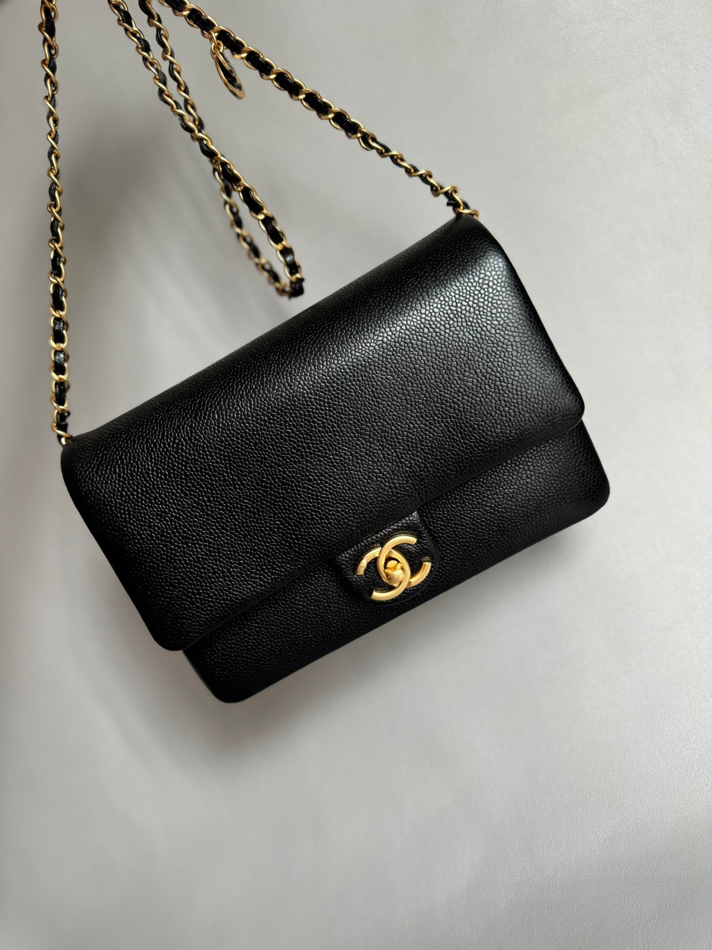 CHANEL-22K CF bag golden/sliver