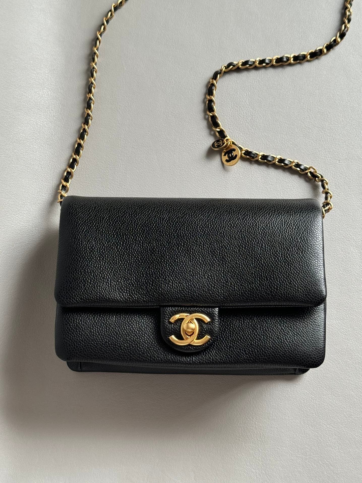 CHANEL-22K CF bag golden/sliver