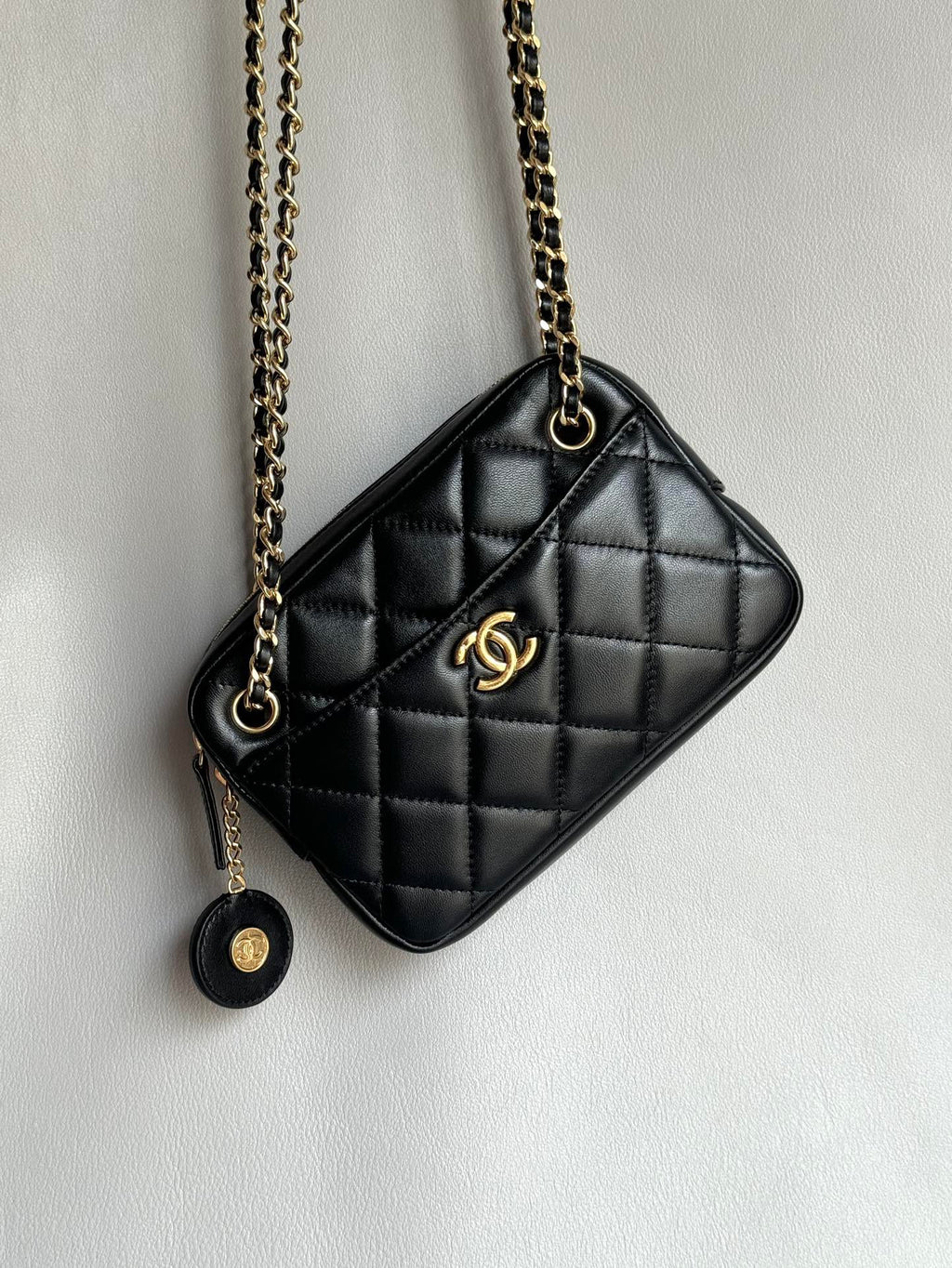 CHANEL-22K Gold bag golden/sliver