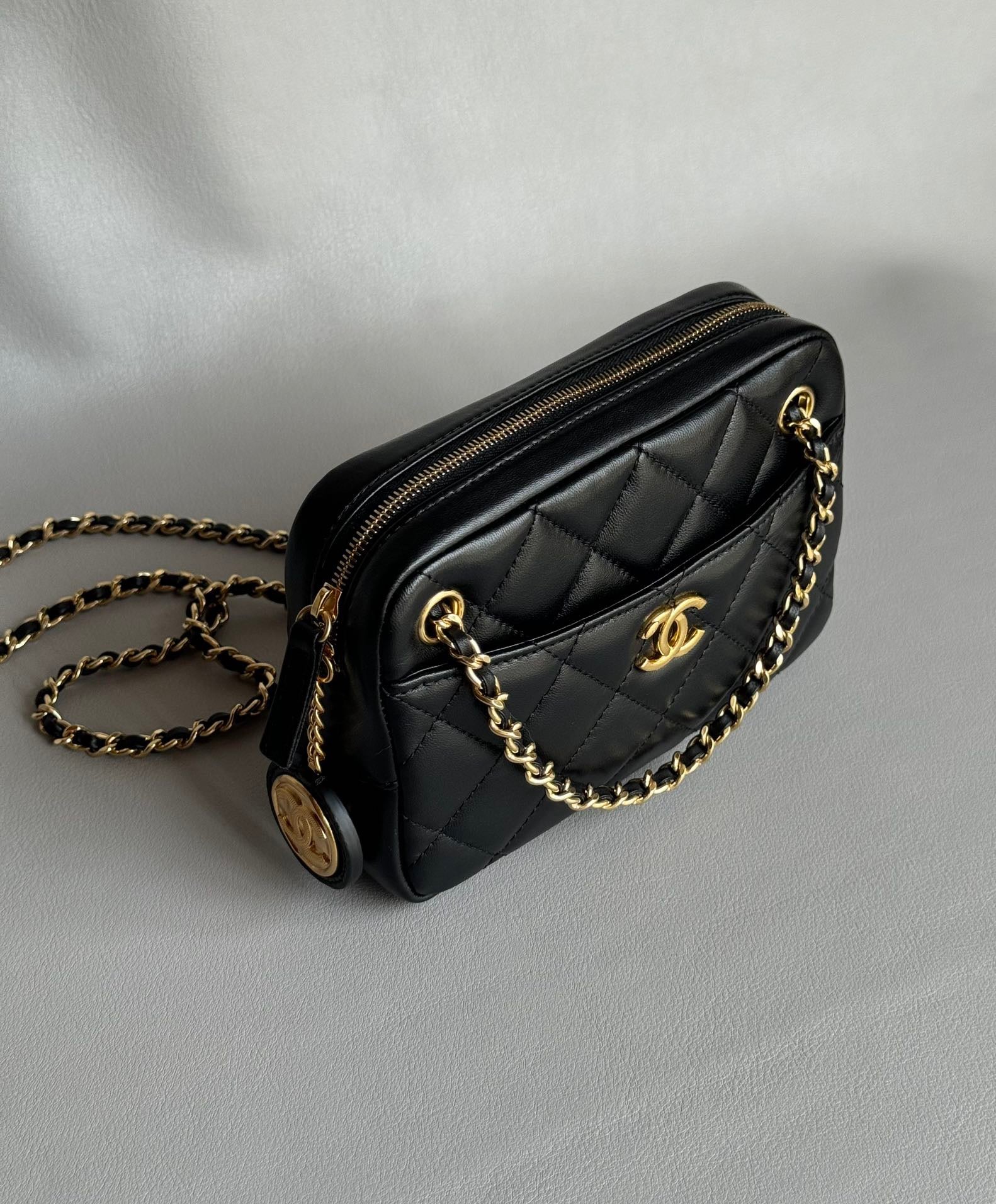 CHANEL-22K Gold bag golden/sliver