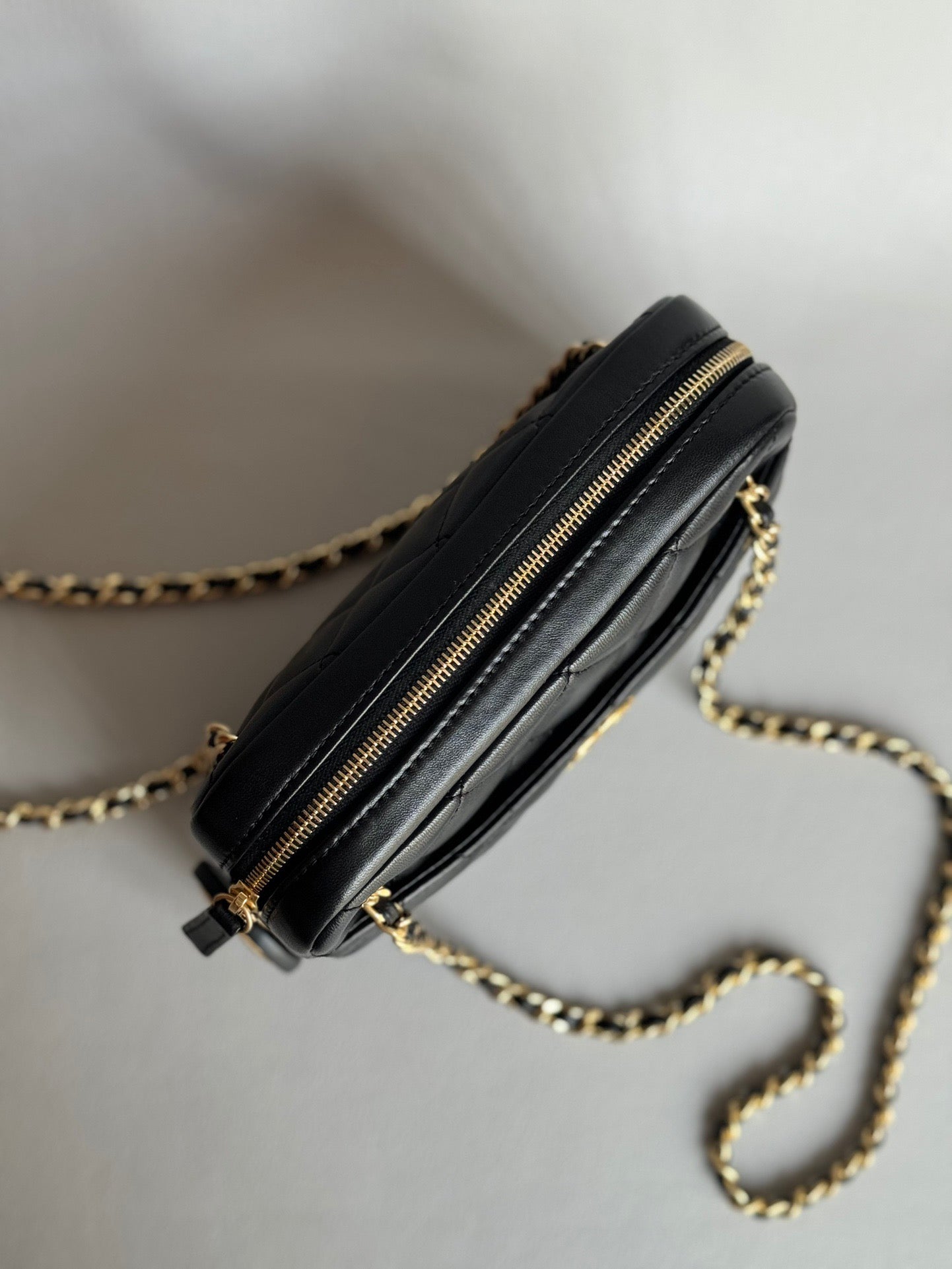 CHANEL-22K Gold bag golden/sliver