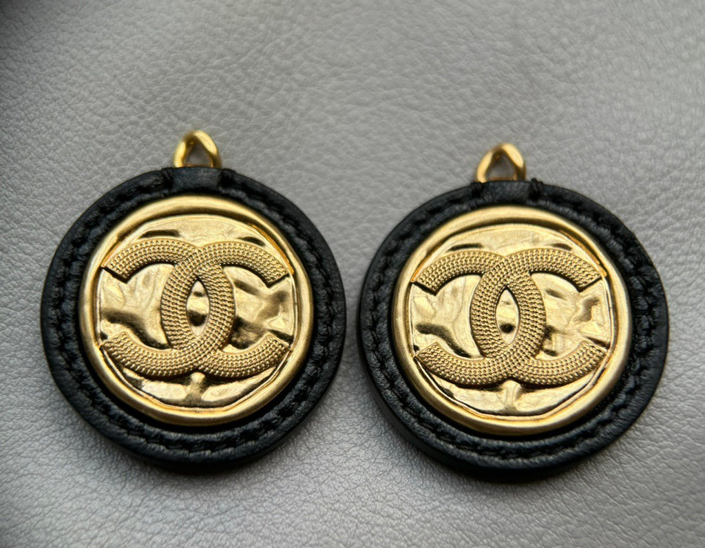 CHANEL-22K Gold bag golden/sliver