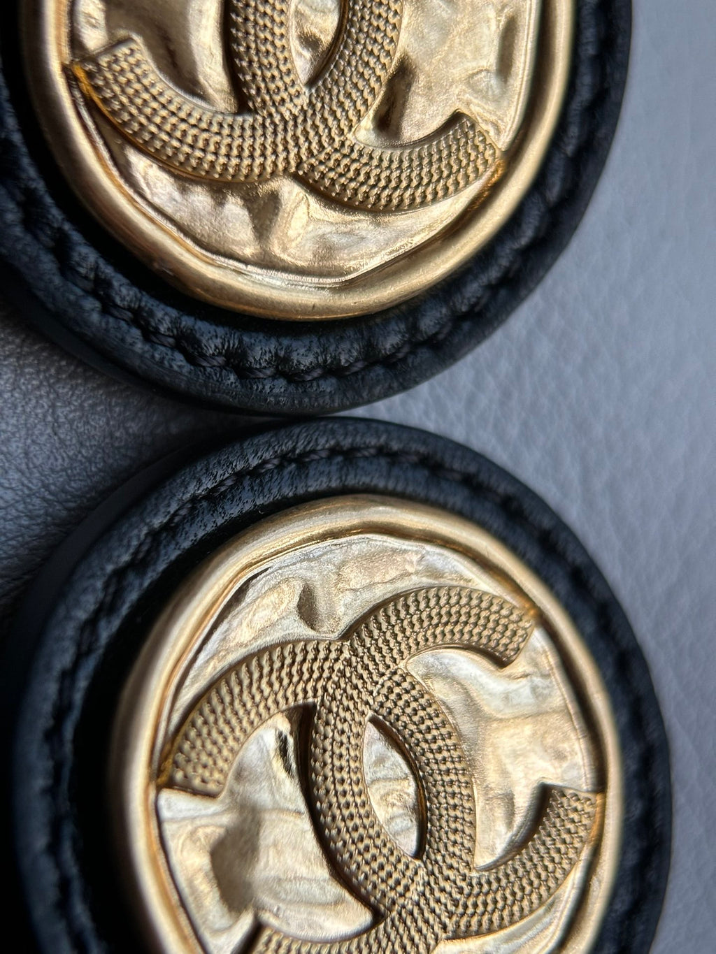 CHANEL-22K Gold bag golden/sliver