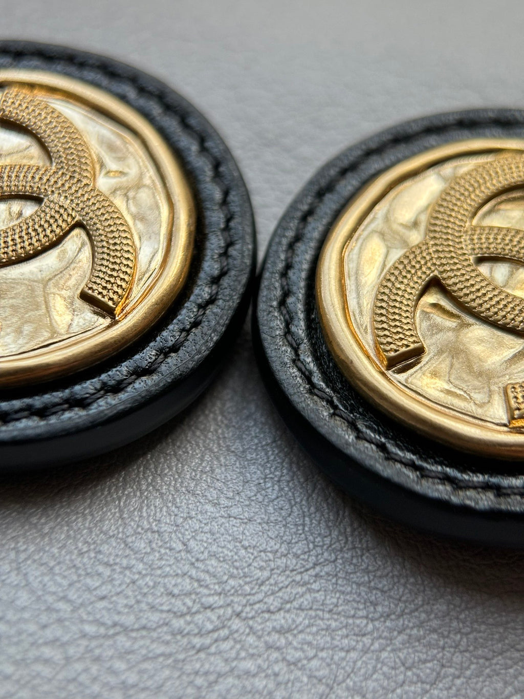 CHANEL-22K Gold bag golden/sliver