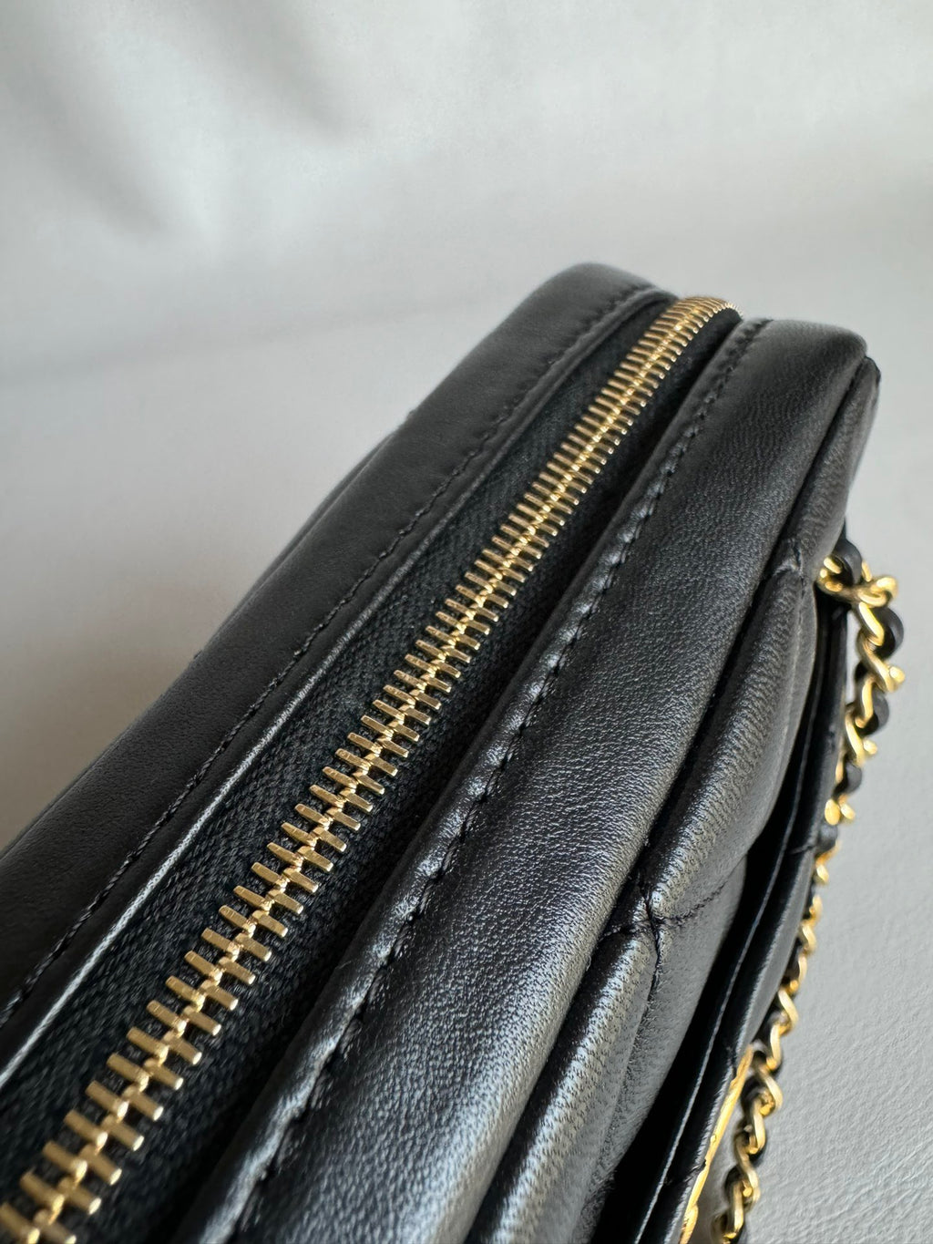 CHANEL-22K Gold bag golden/sliver