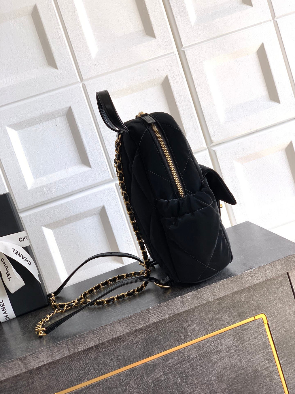 CHANEL-25N coco Negie  golden/sliver