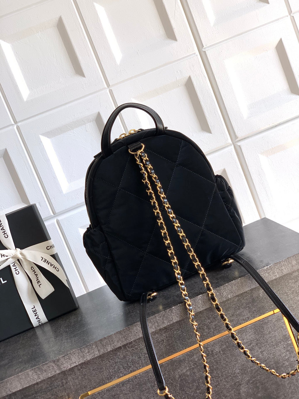 CHANEL-25N coco Negie  golden/sliver