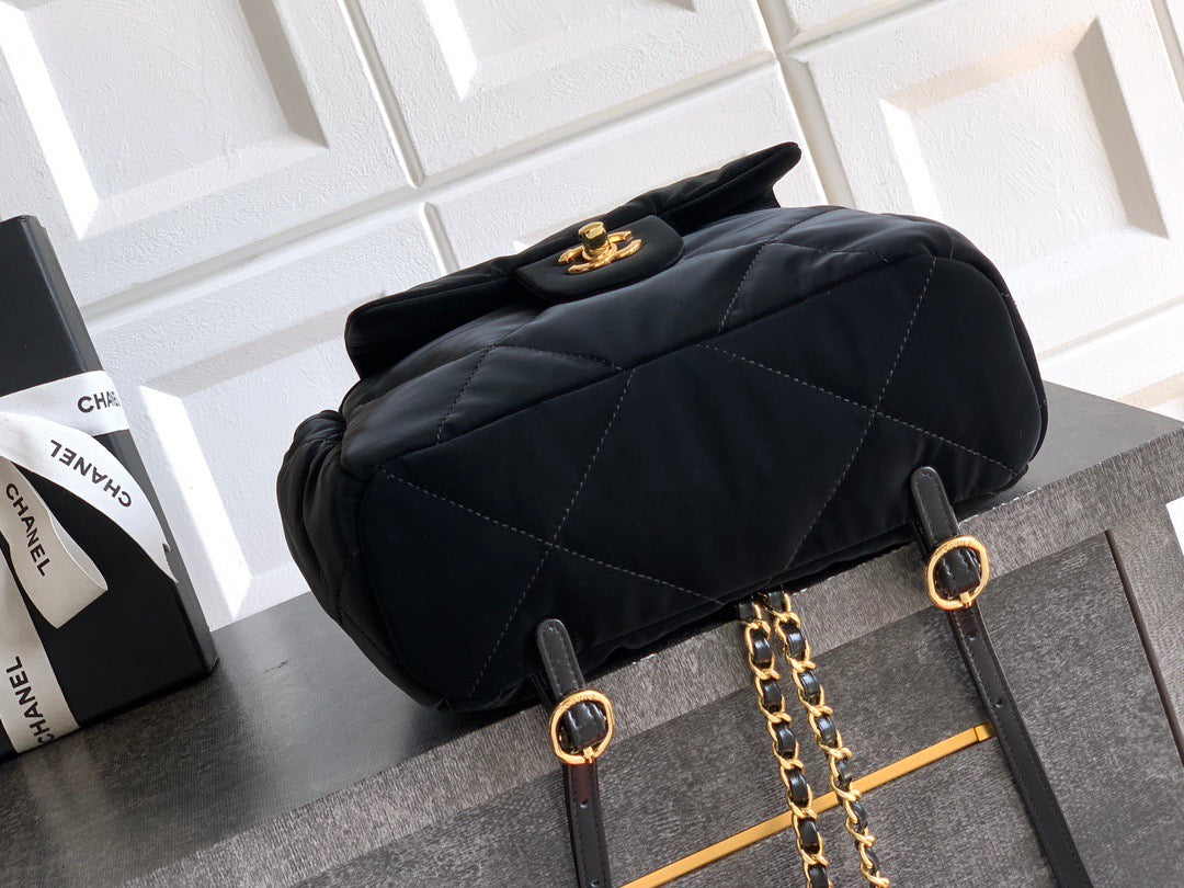 CHANEL-25N coco Negie  golden/sliver