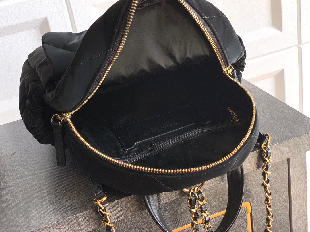 CHANEL-25N coco Negie  golden/sliver