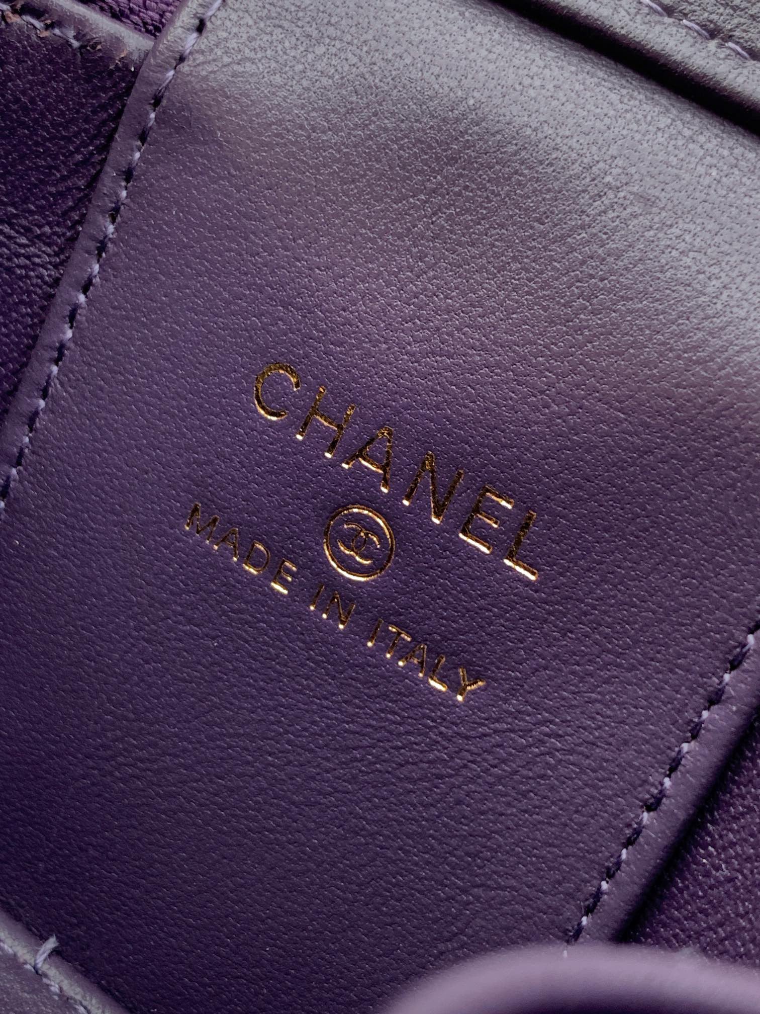 CHANEL-22C bag  golden/sliver