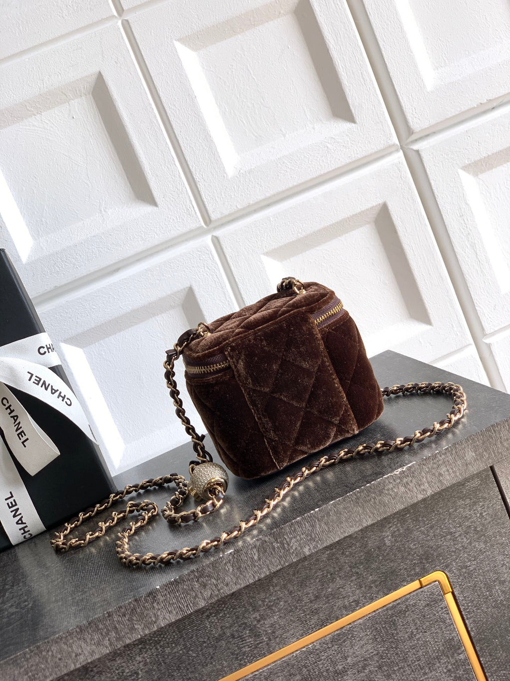 CHANEL-22C bag  golden/sliver