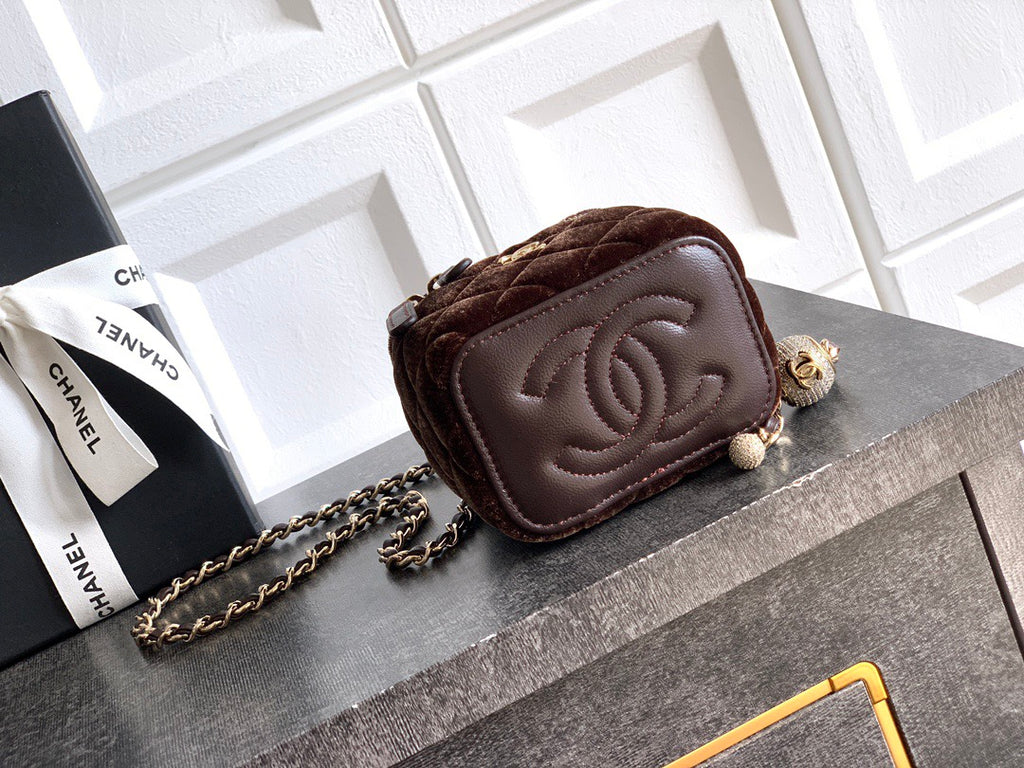 CHANEL-22C bag  golden/sliver