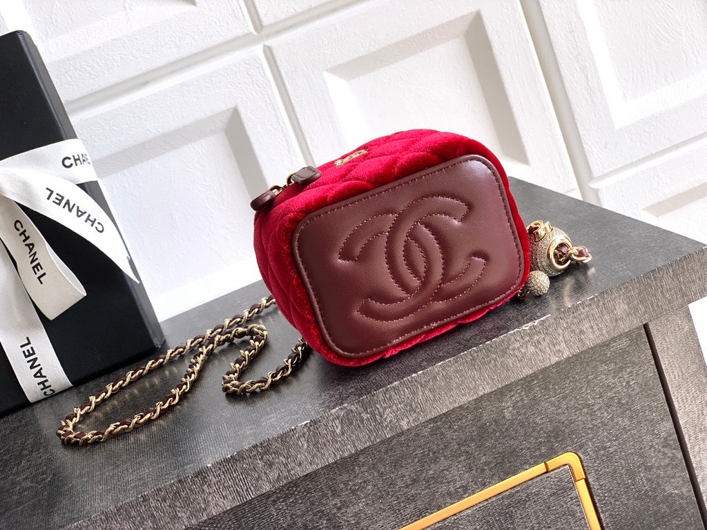 CHANEL-22C bag  golden/sliver