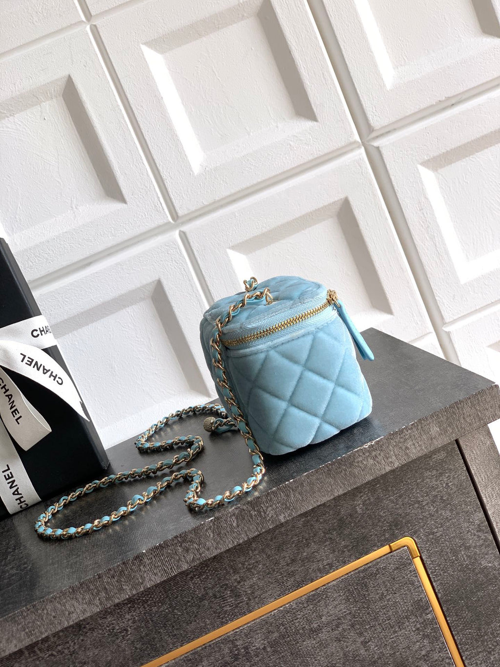 CHANEL-22C bag  golden/sliver