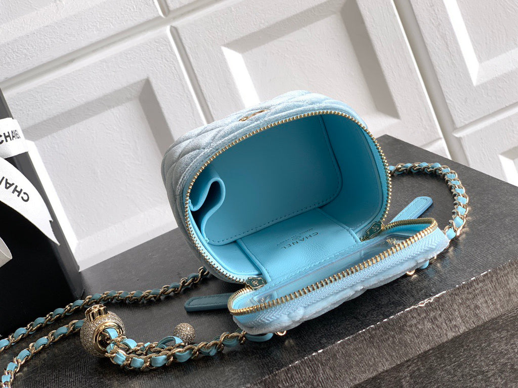 CHANEL-22C bag  golden/sliver