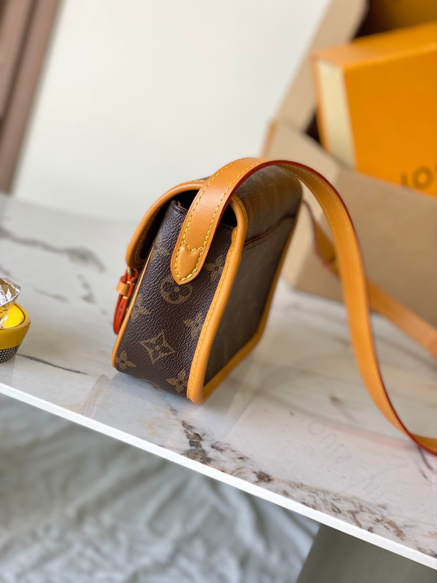 LOUIS VUITTON- Satchel M26805