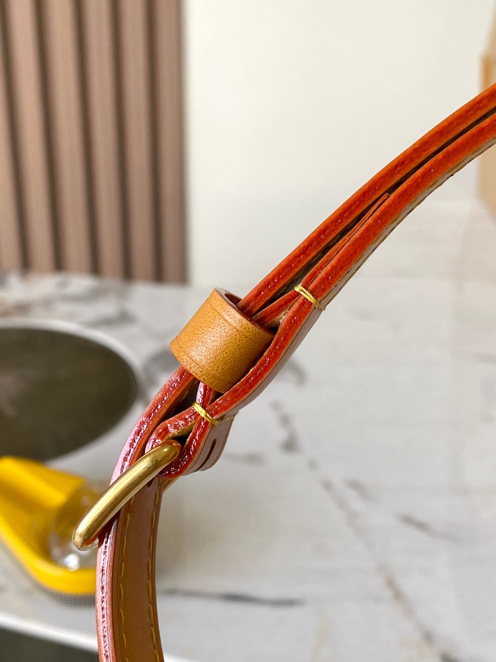 LOUIS VUITTON- Satchel M26805