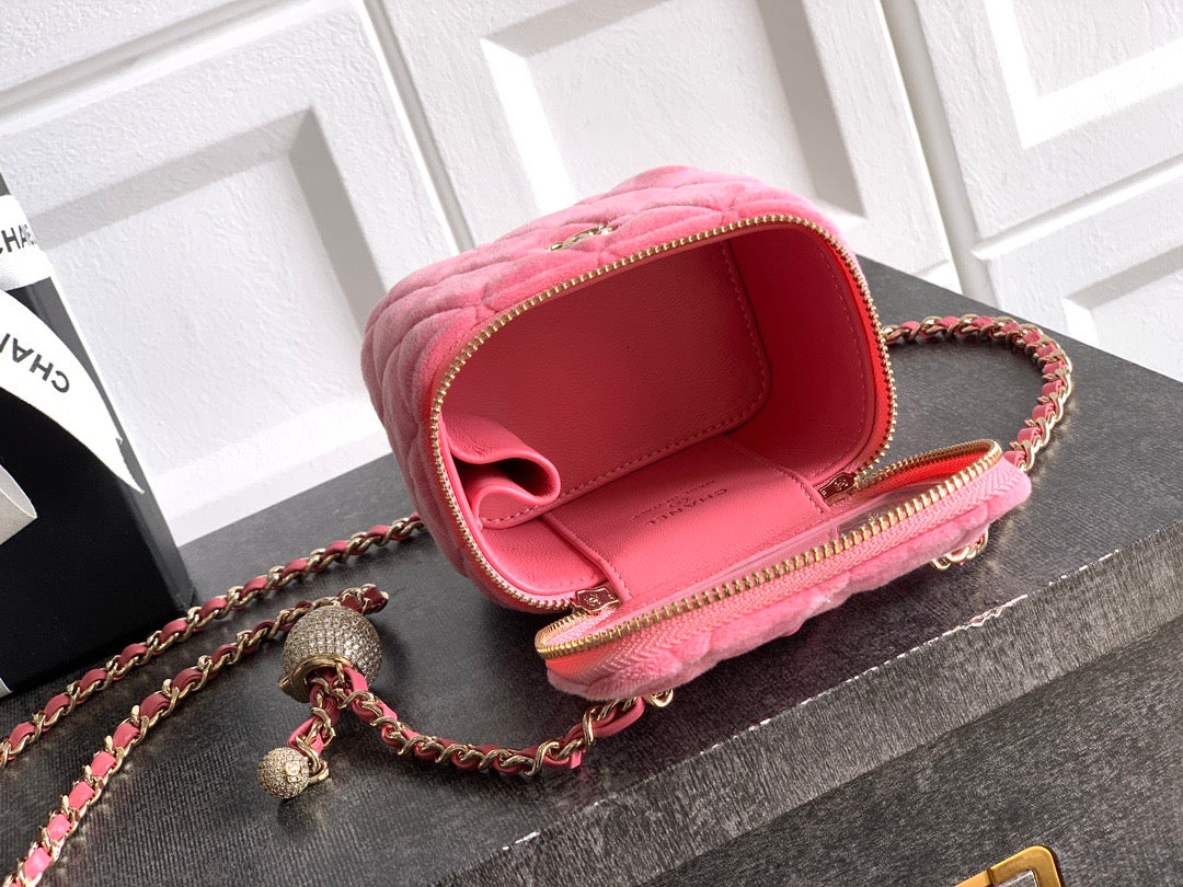 CHANEL-22C bag  golden/sliver