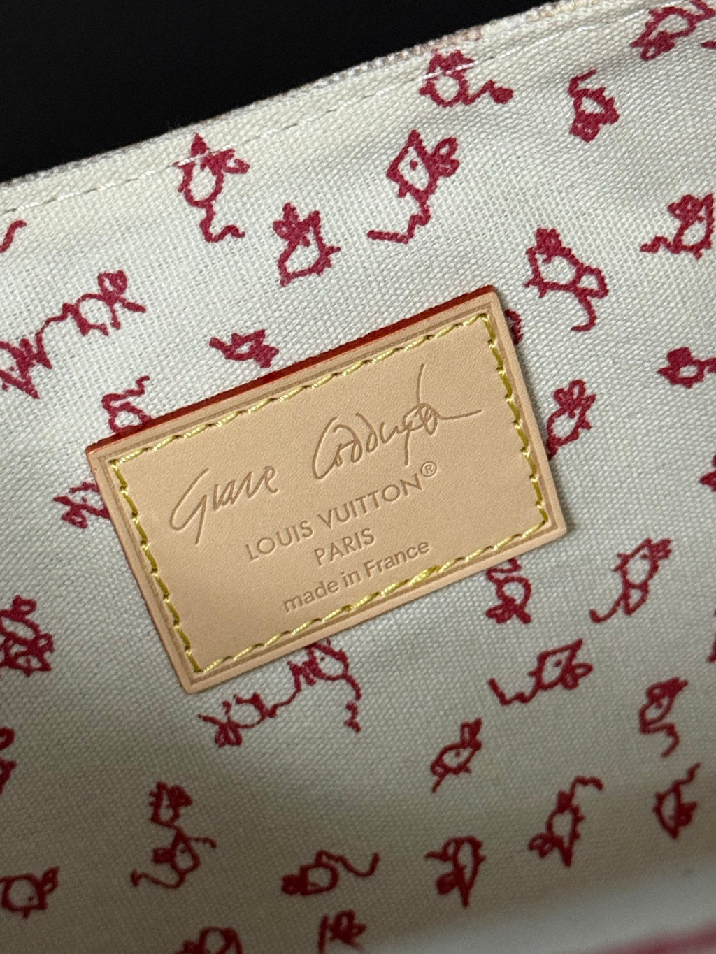 LOUIS VUITTON- GraceCoddington M15135