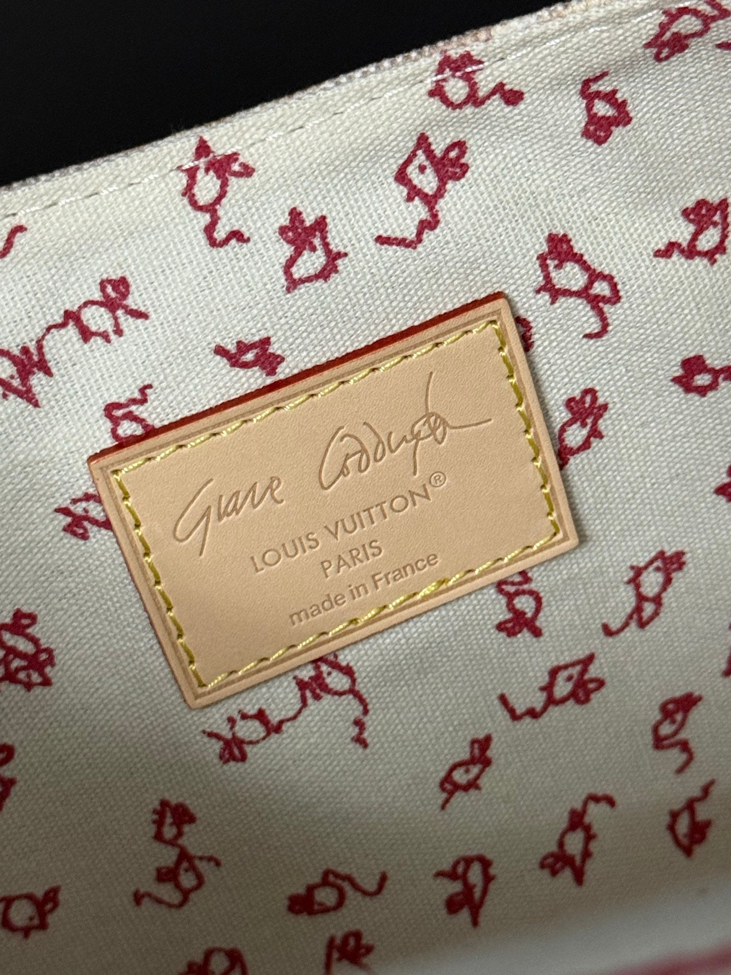 LOUIS VUITTON- GraceCoddington M15135