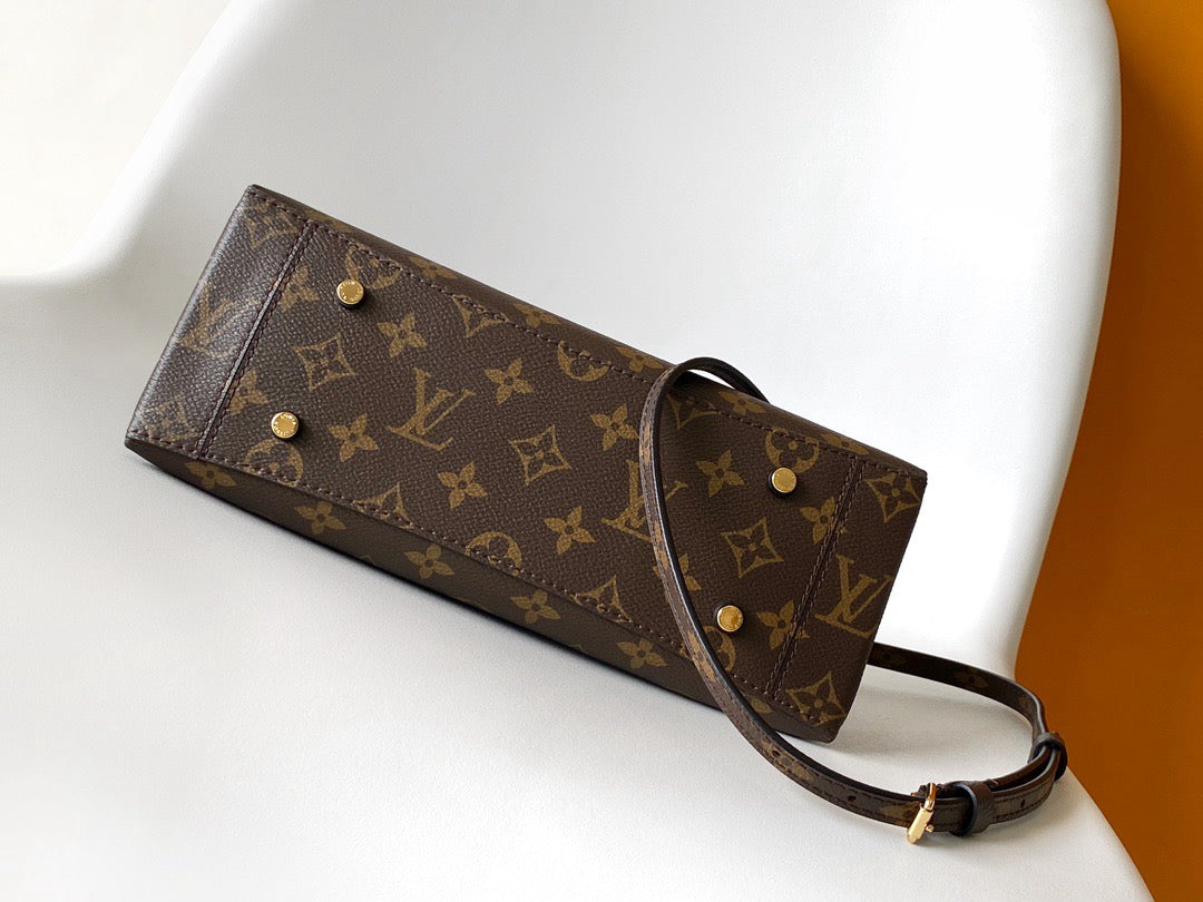 LOUIS VUITTON- m43125 one handle