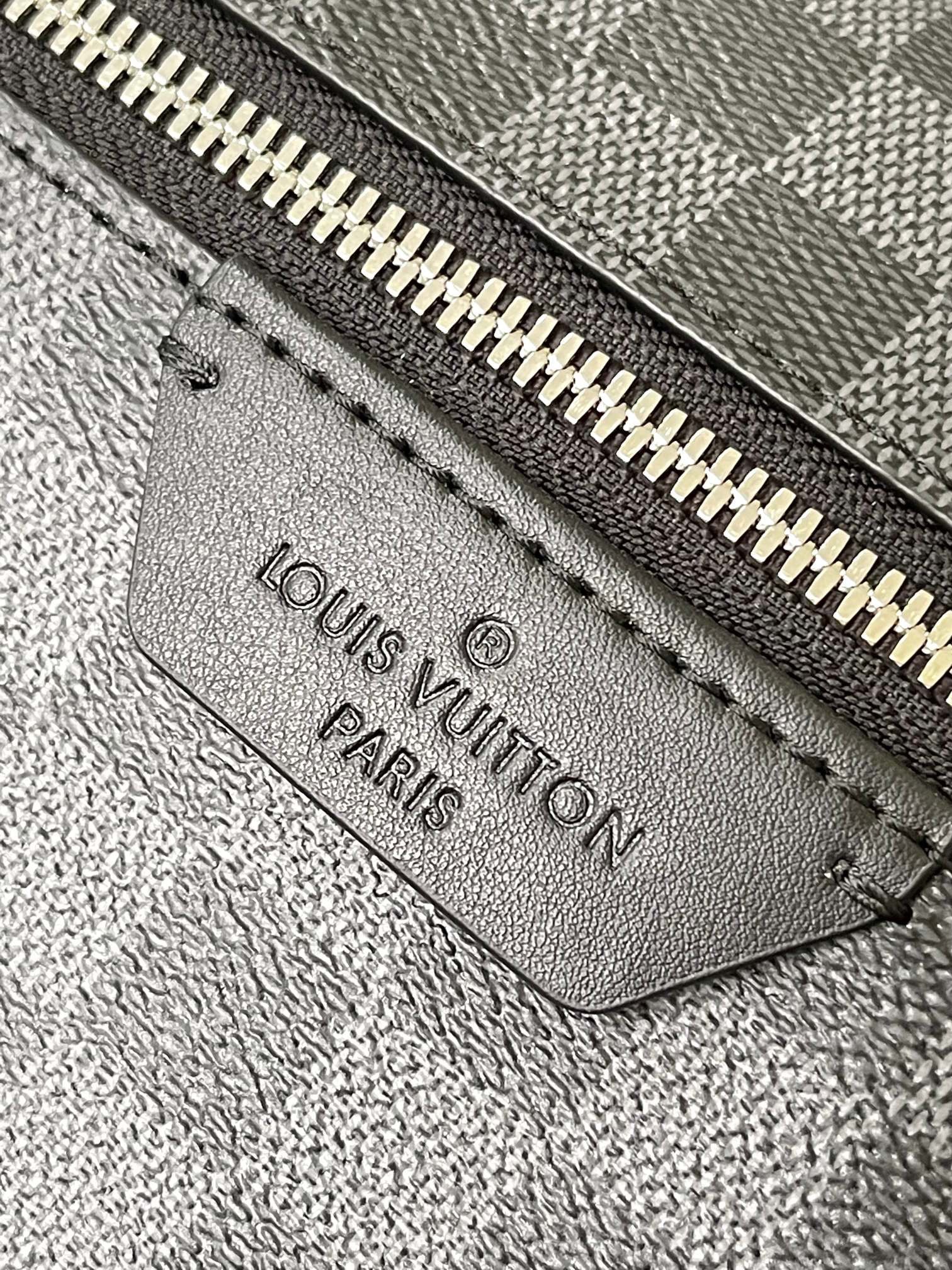 LOUIS VUITTON-N40514 Discovery