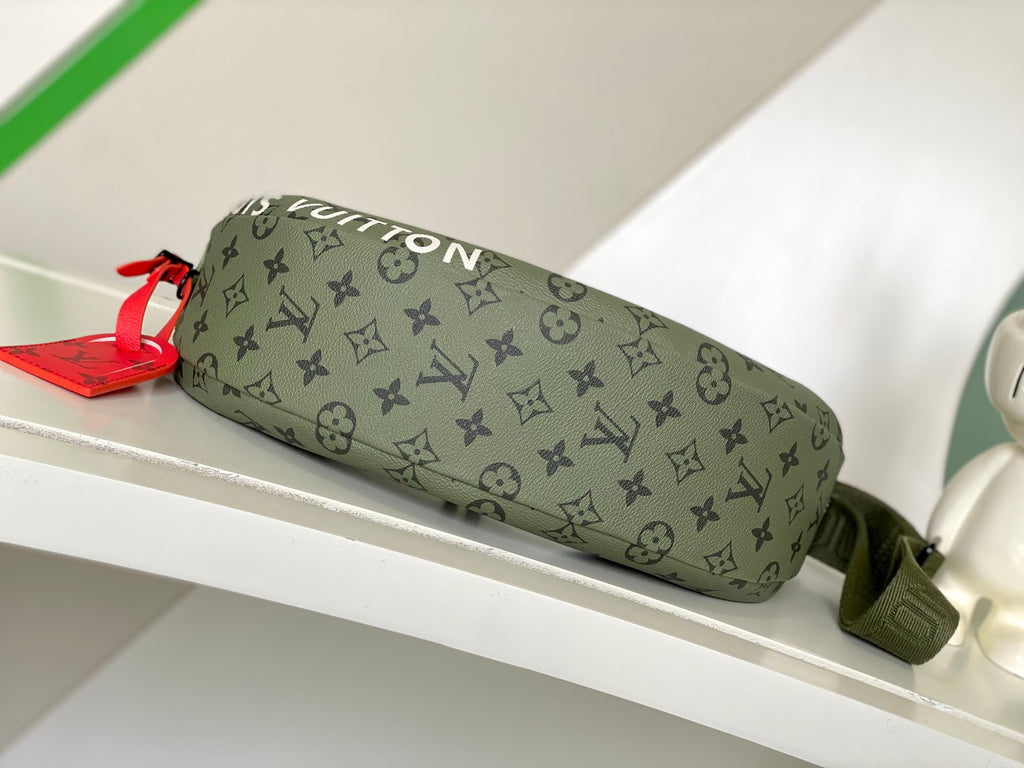 LOUIS VUITTON- m23779 Hamac