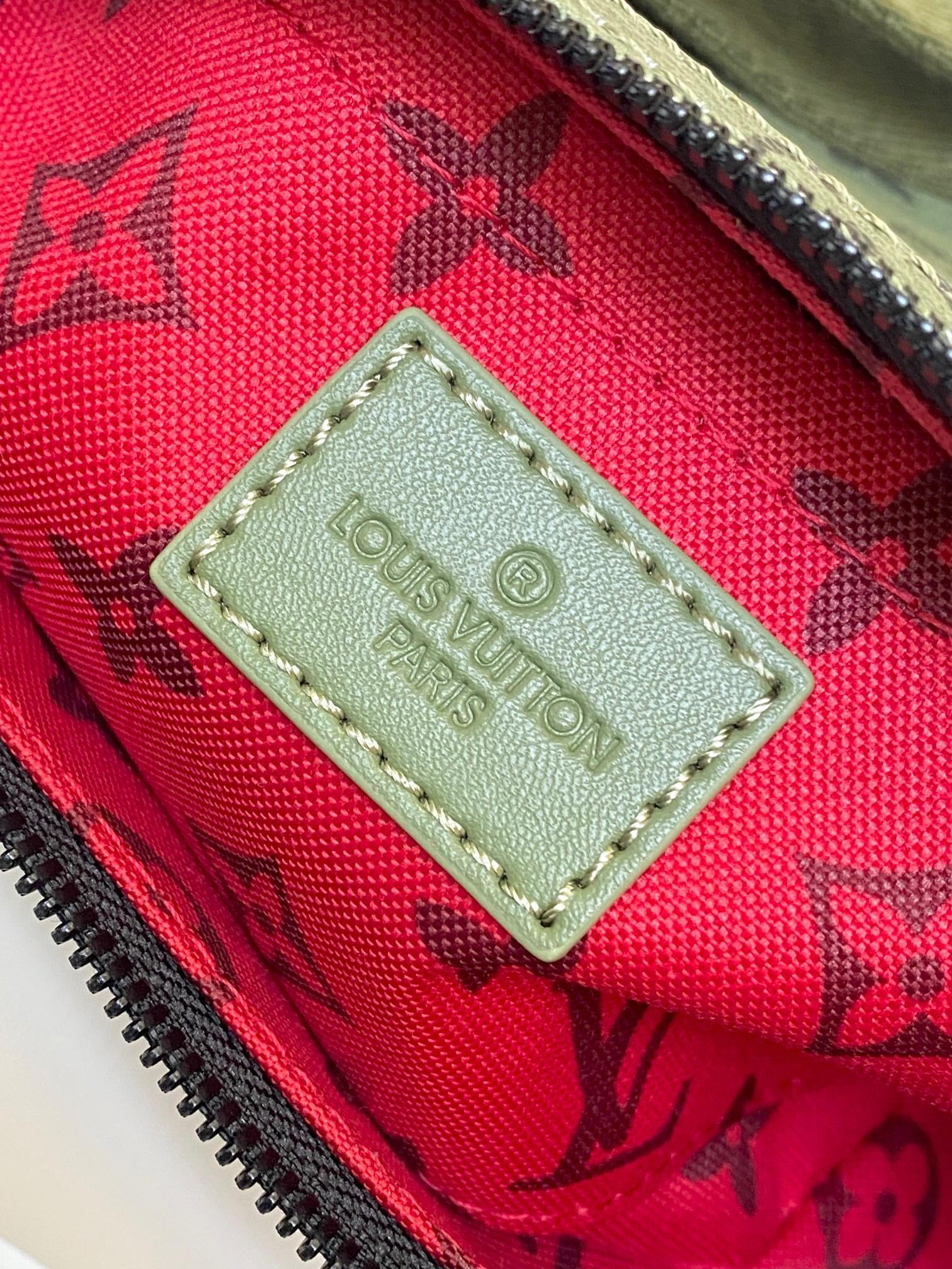 LOUIS VUITTON- m23779 Hamac