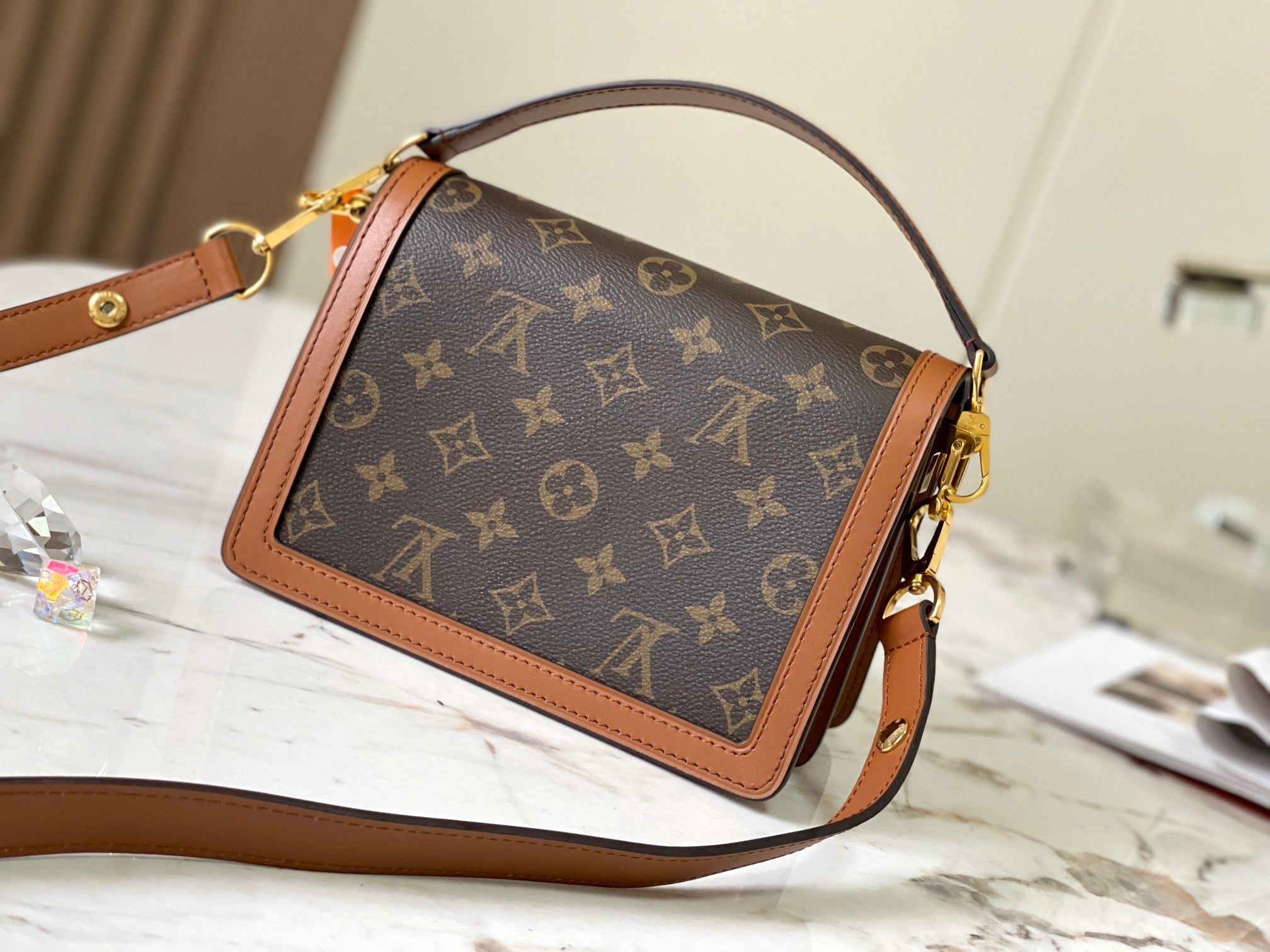 LOUIS VUITTON-M46537 Dauphine