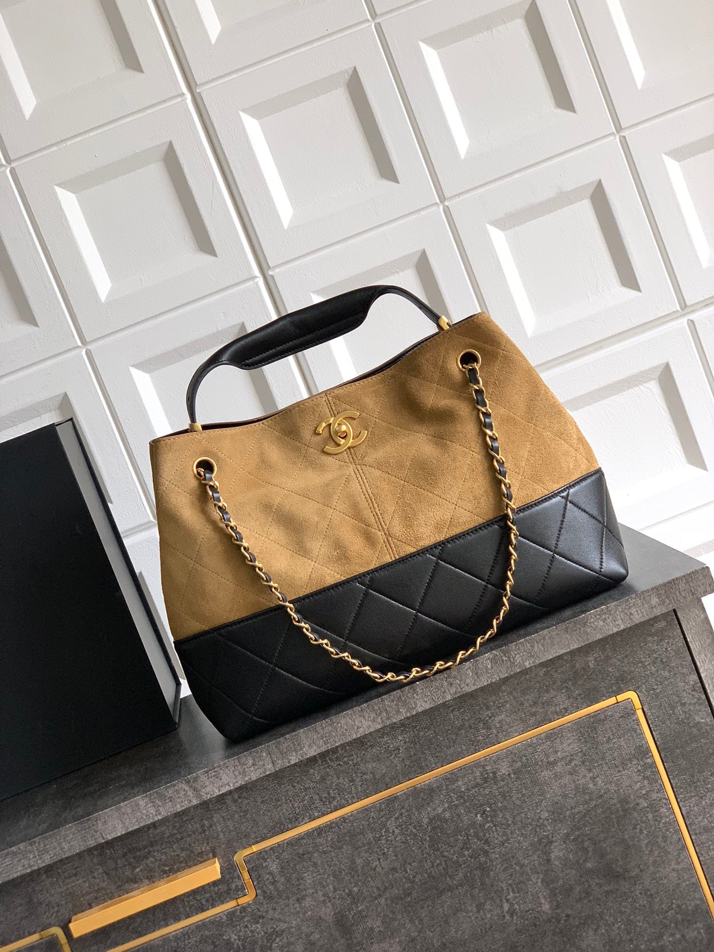 CHANEL- 25A Hobo  bag  golden/sliver