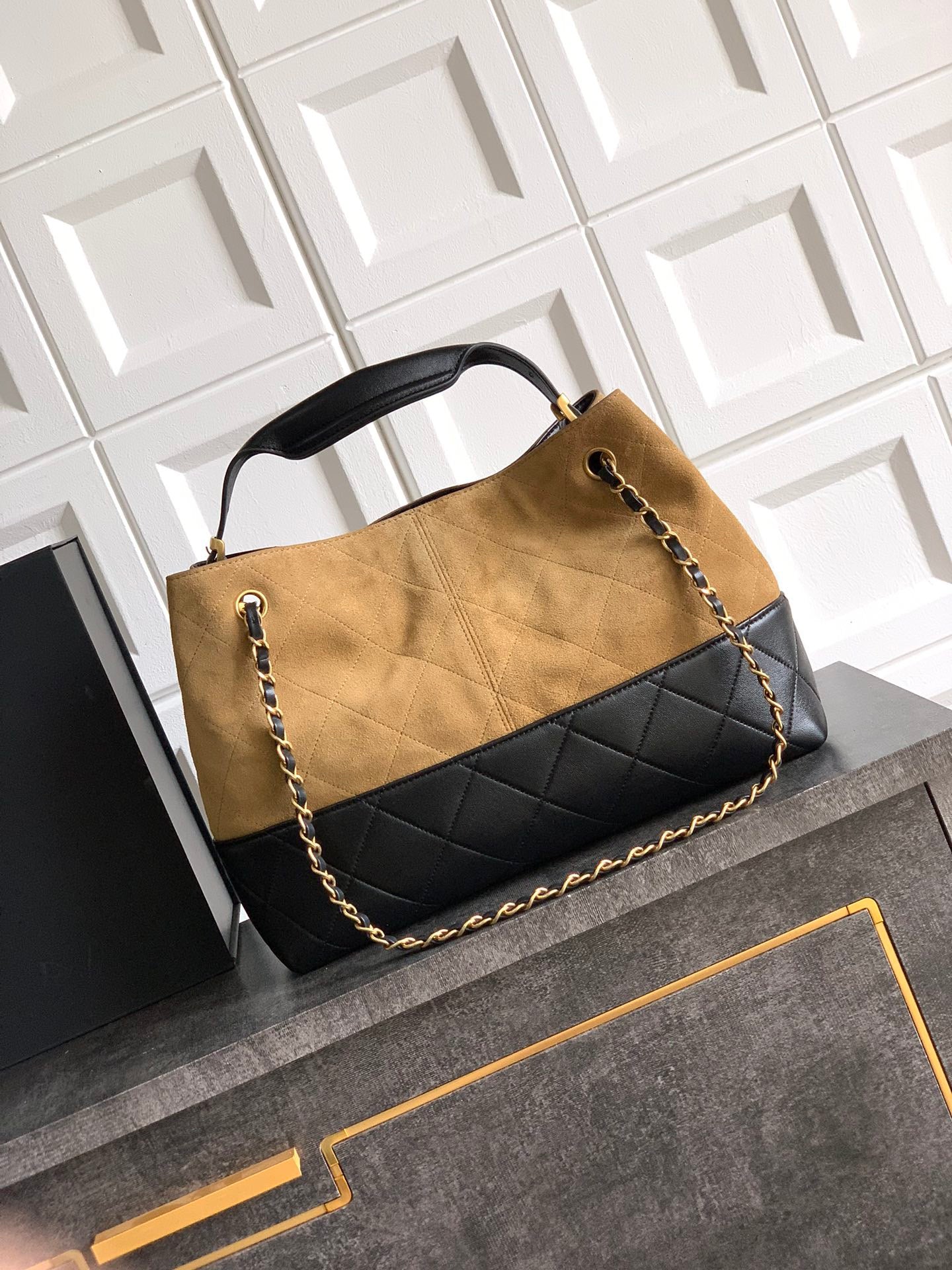 CHANEL- 25A Hobo  bag  golden/sliver