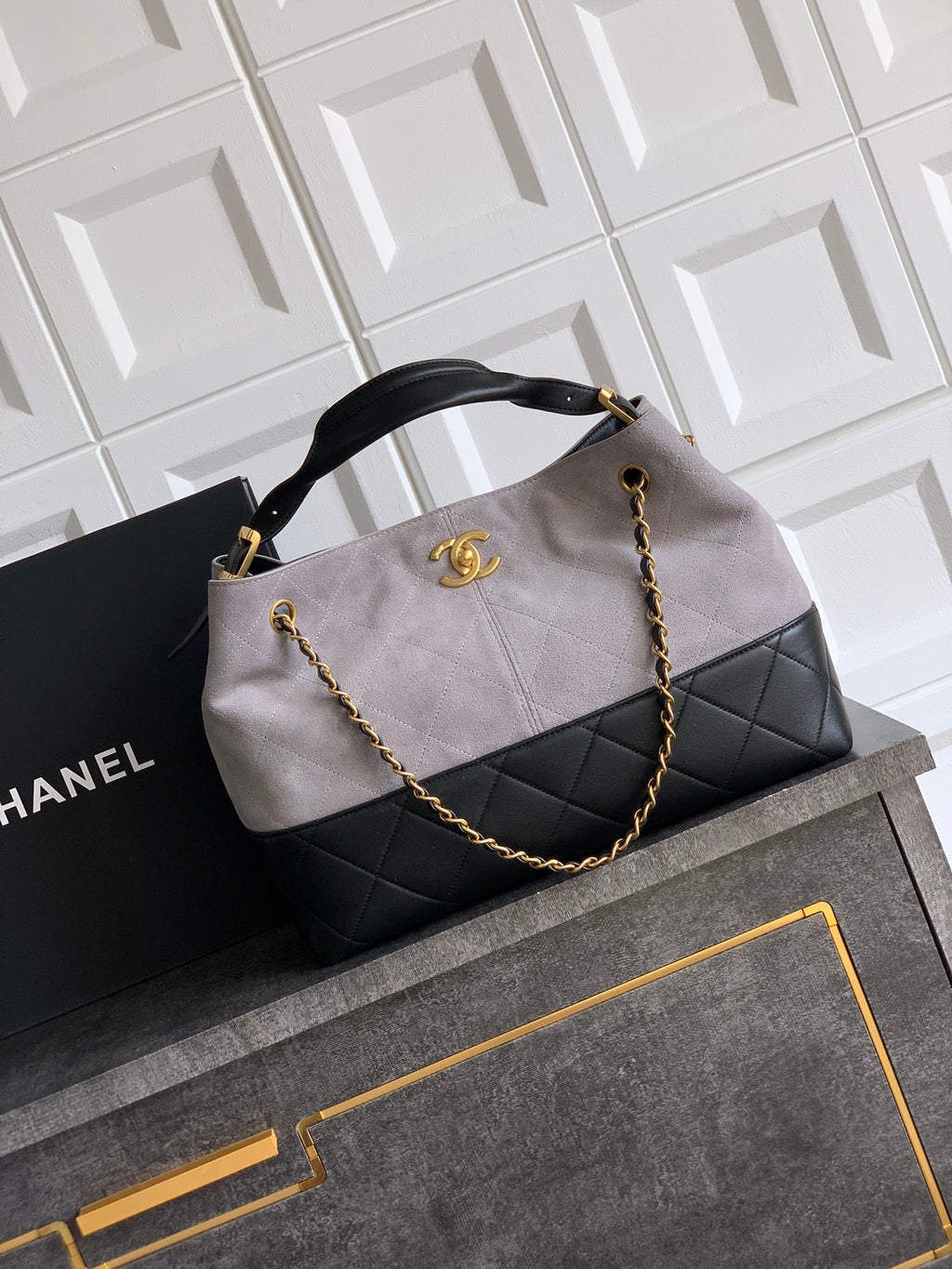 CHANEL- 25A Hobo  bag  golden/sliver