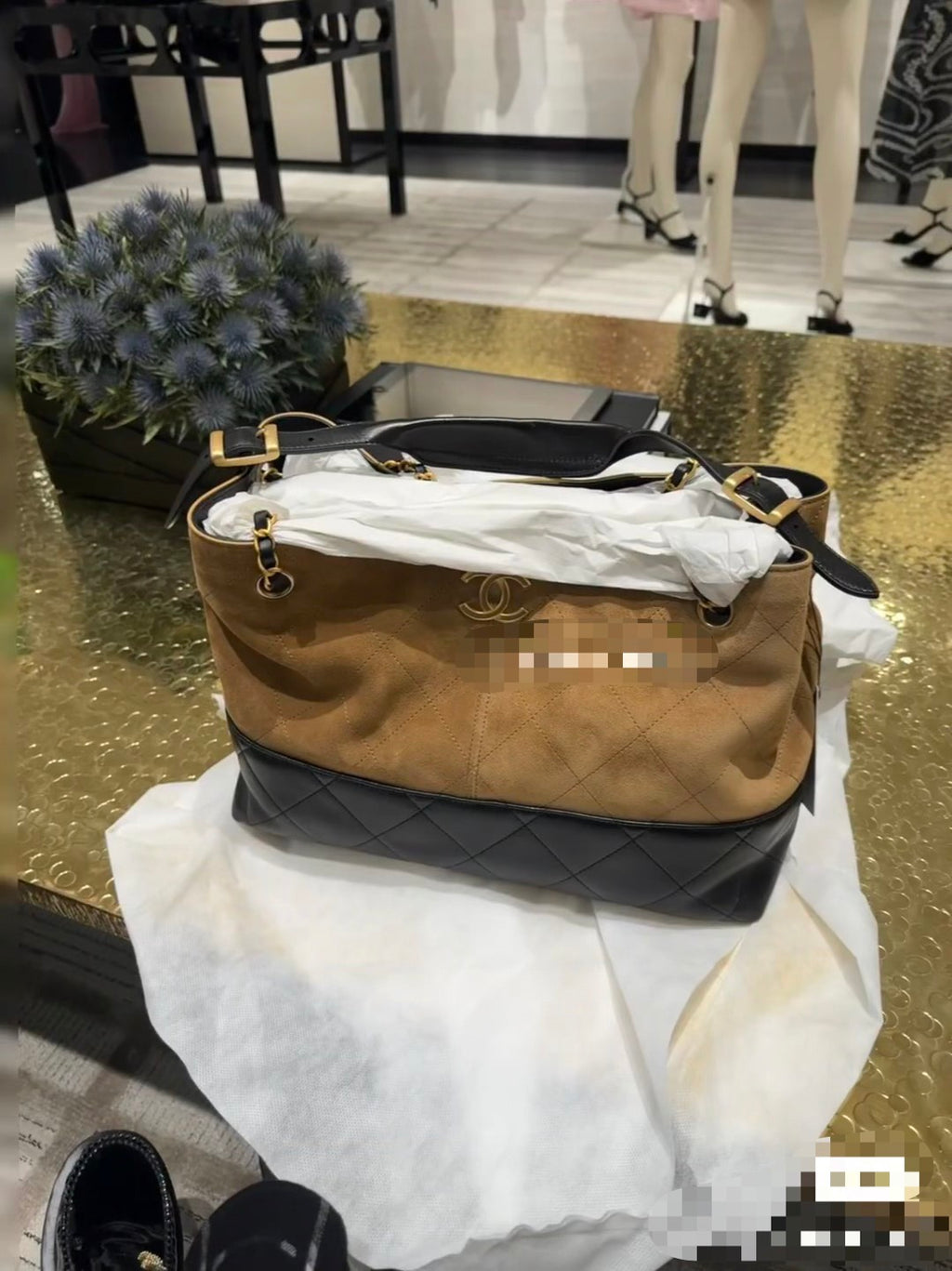 CHANEL- 25A Hobo  bag  golden/sliver
