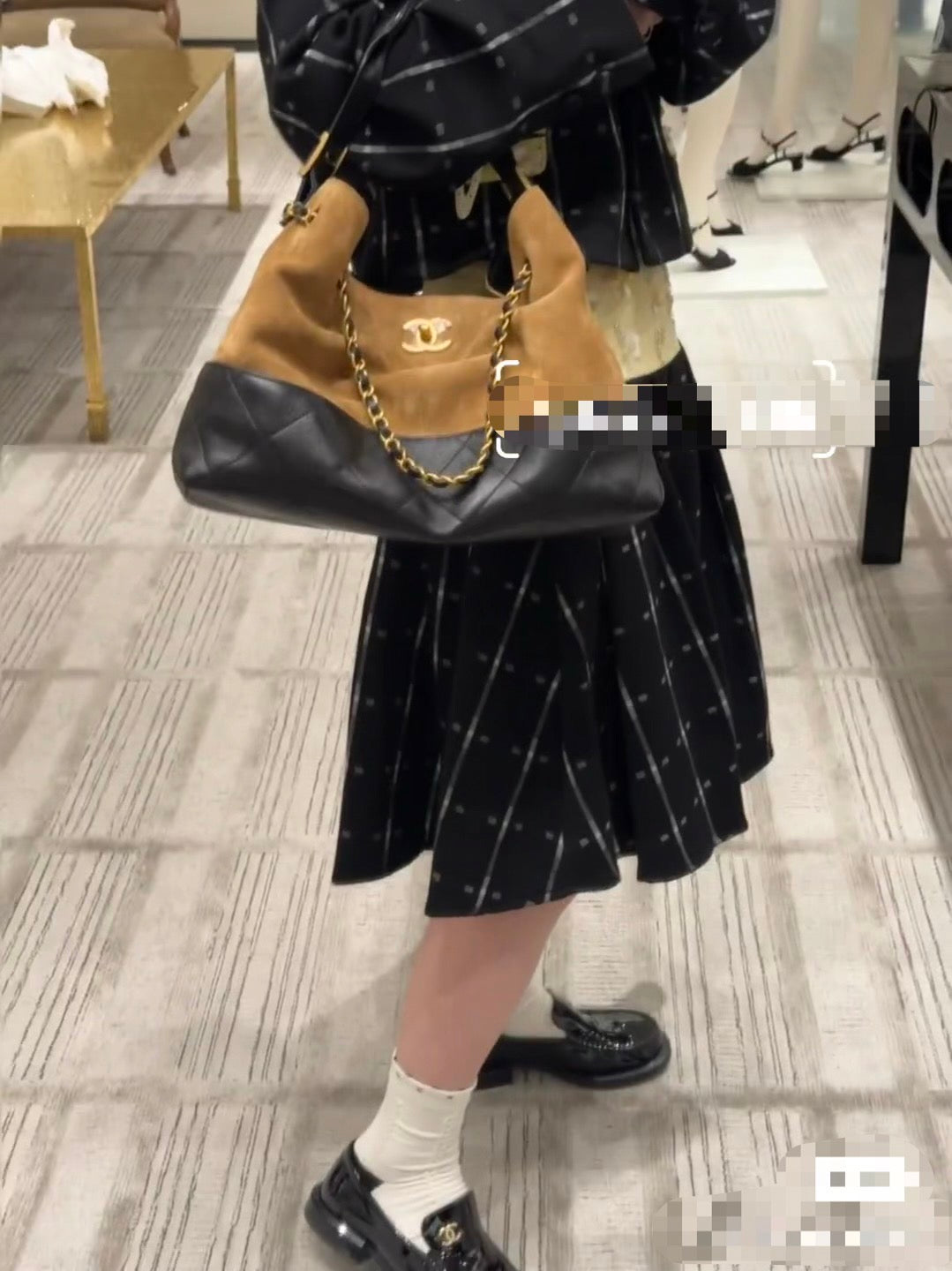 CHANEL- 25A Hobo  bag  golden/sliver