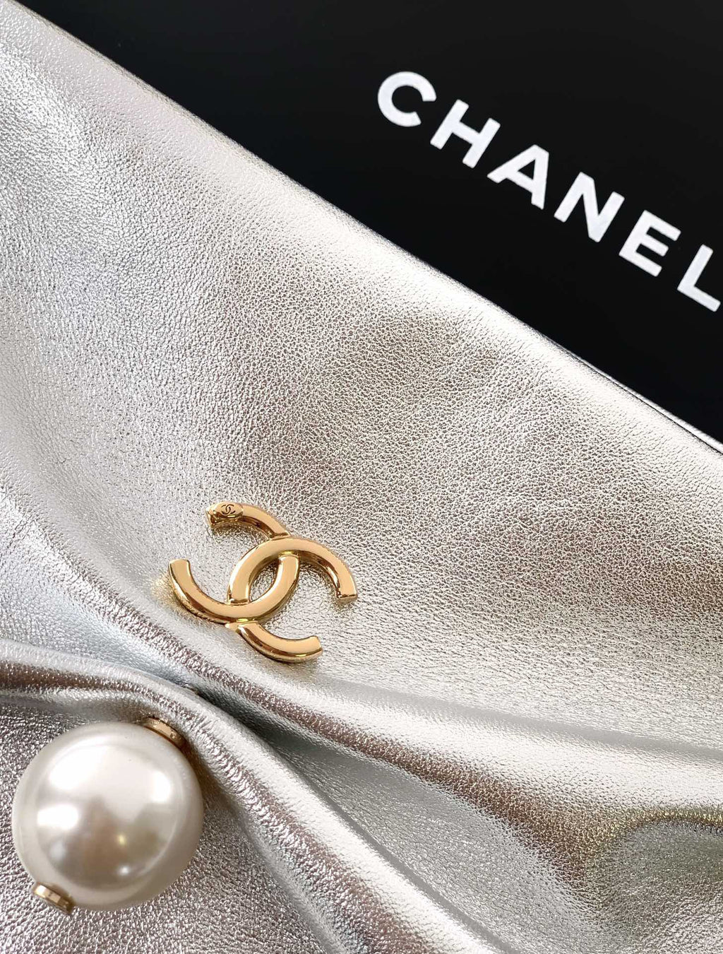 CHANEL-  2ss bag  golden/sliver
