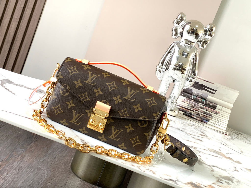 LOUIS VUITTON-POCHETTE MÉTIS EAST WEST M46279