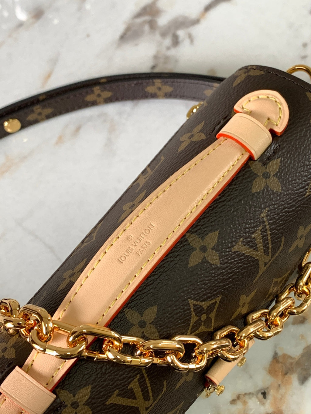 LOUIS VUITTON-POCHETTE MÉTIS EAST WEST M46279