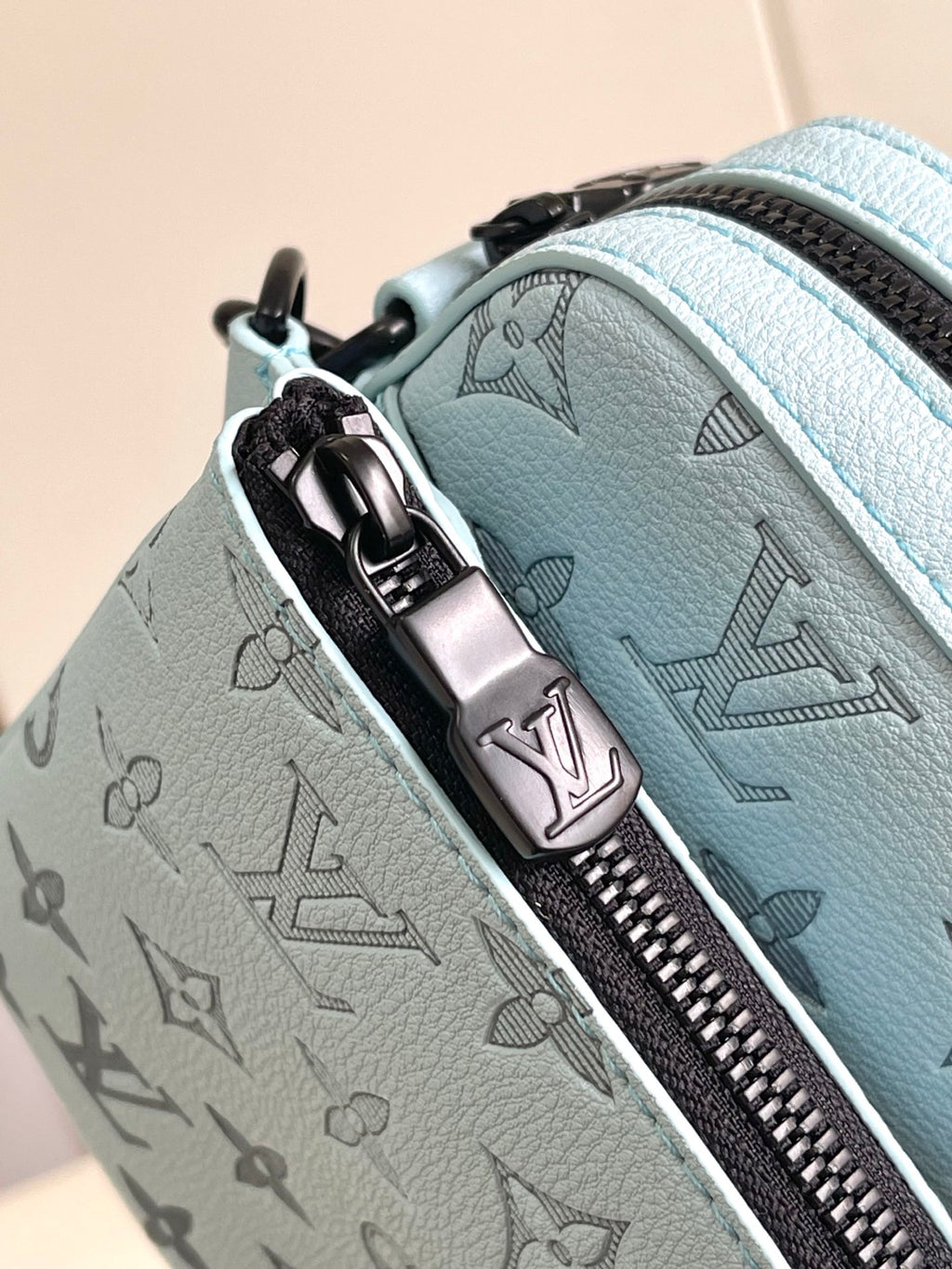 LOUIS VUITTON- M14781Trio Monogram