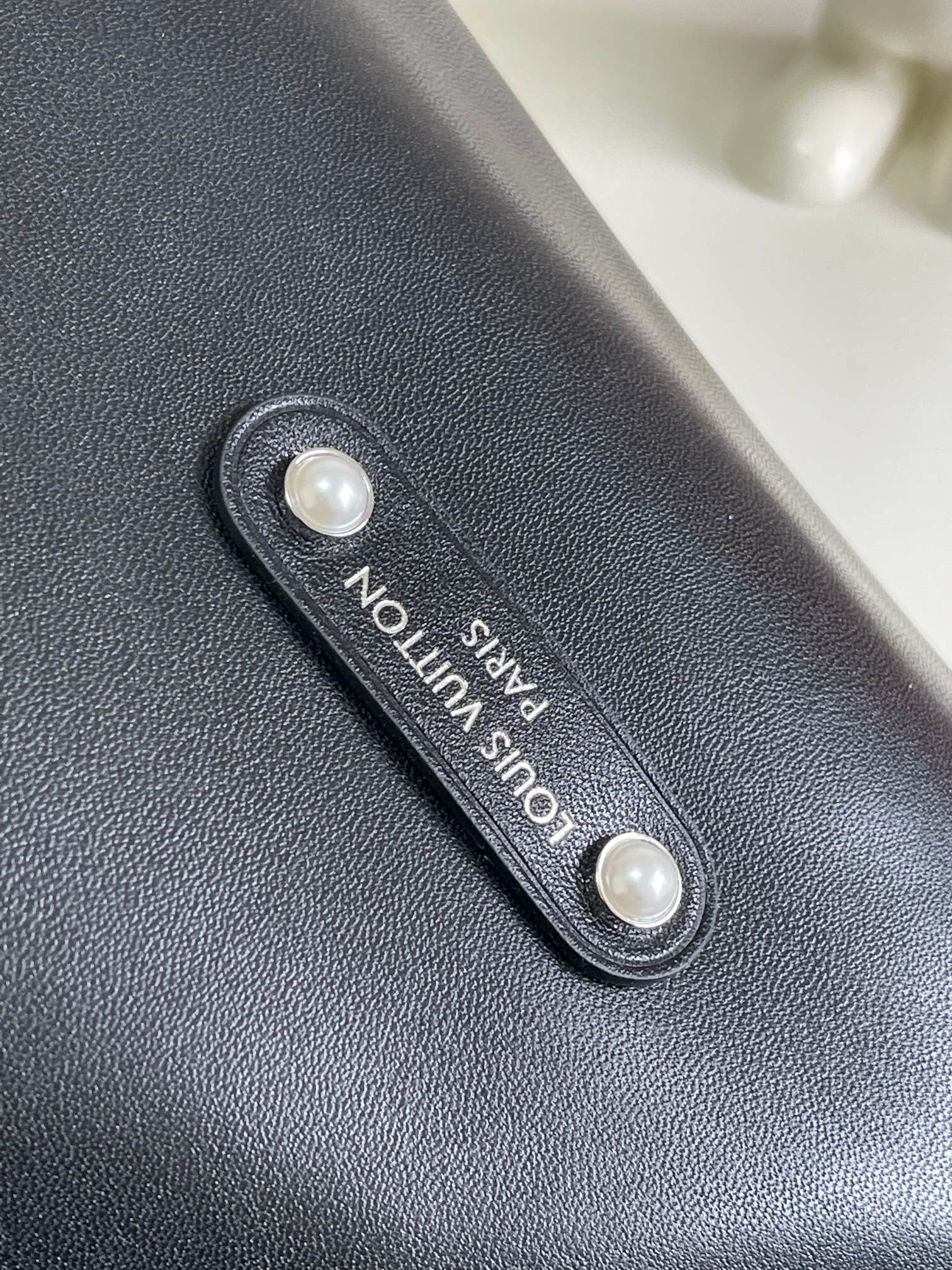 LOUIS VUITTON-  METIS M13986