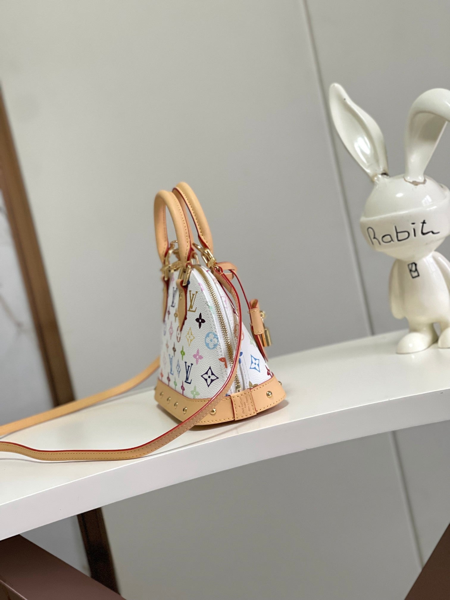 LOUIS VUITTON-  M13078 Alma BB