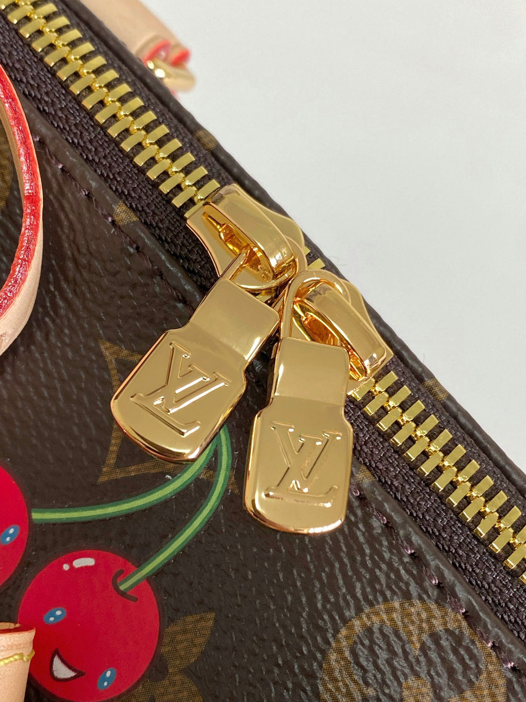 LOUIS VUITTON-M45354 Odeon