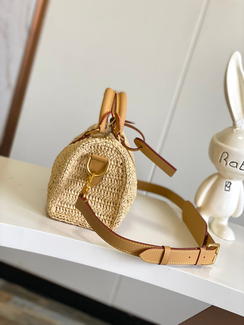 LOUIS VUITTON- Keepal Bandouliere 25 M25010