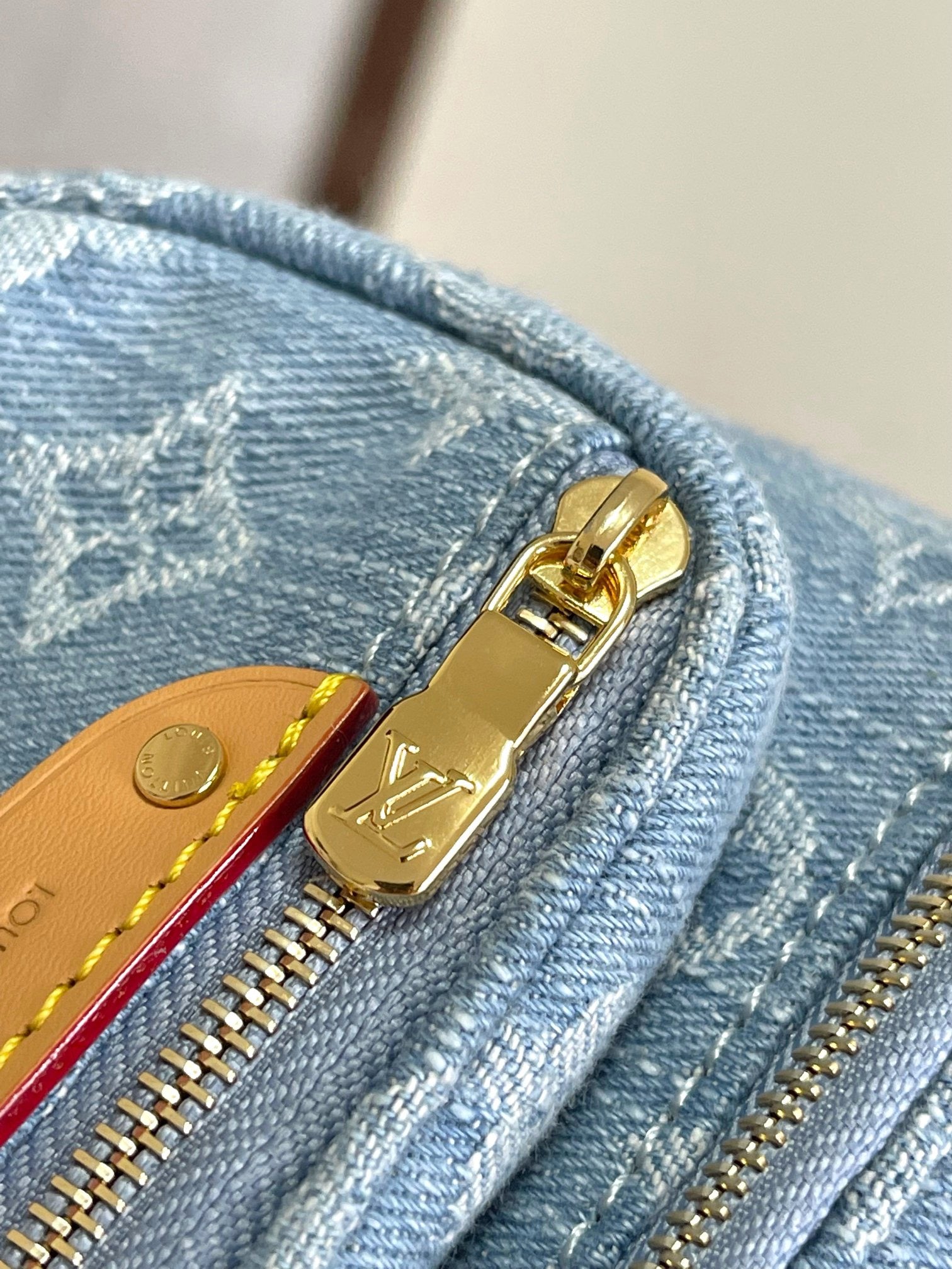 LOUIS VUITTON-M83353Mini Bumbag