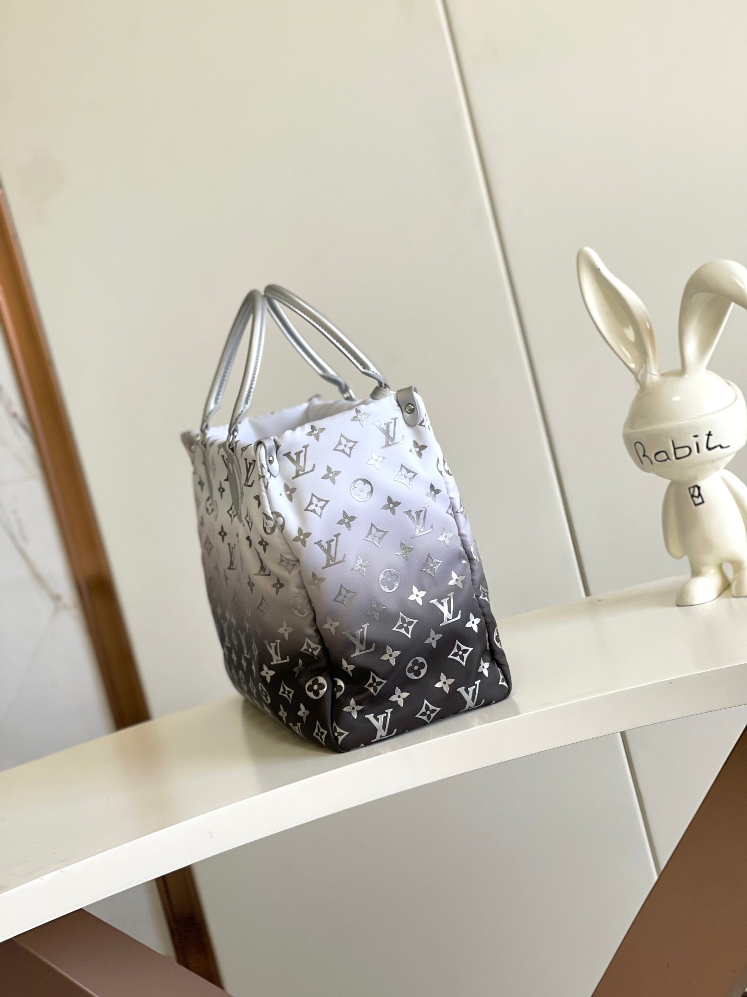 LOUIS VUITTON-  M11847 OnTheGo