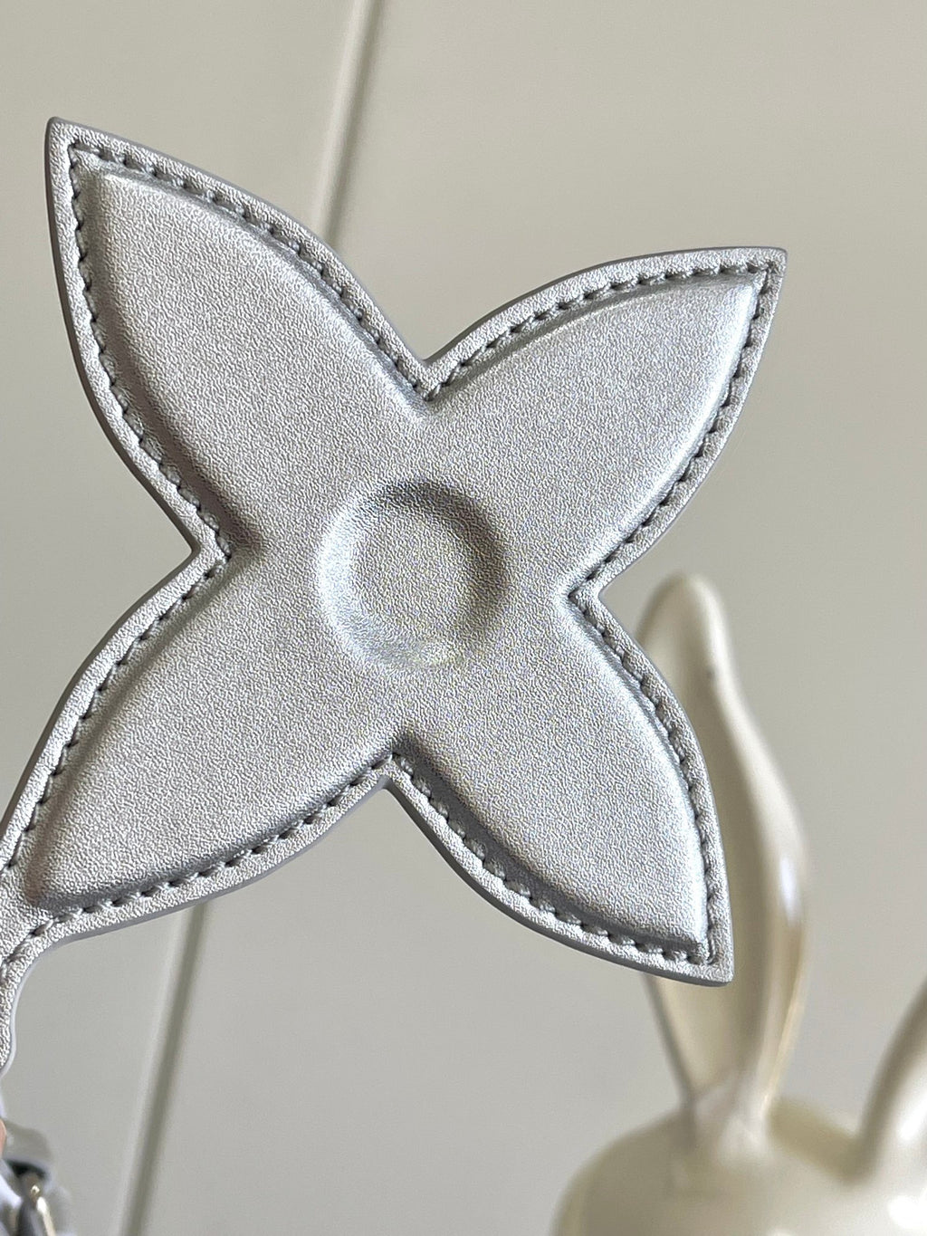 LOUIS VUITTON-  M11847 OnTheGo